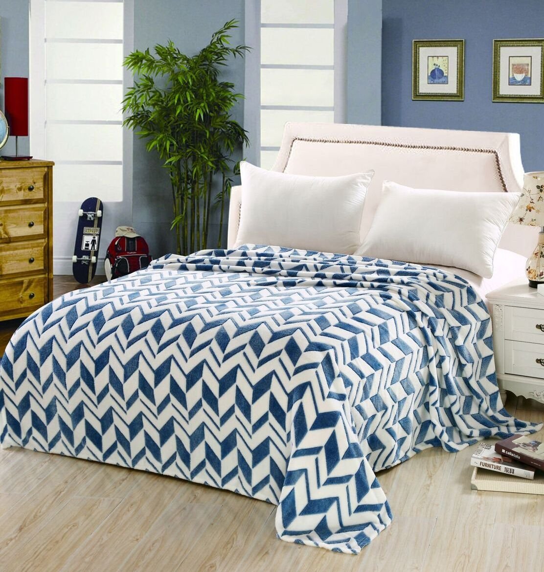 Decor&More Ultra Lush Microplush Chevron Shock Wave Microplush Blanket - Best Buy Furniture