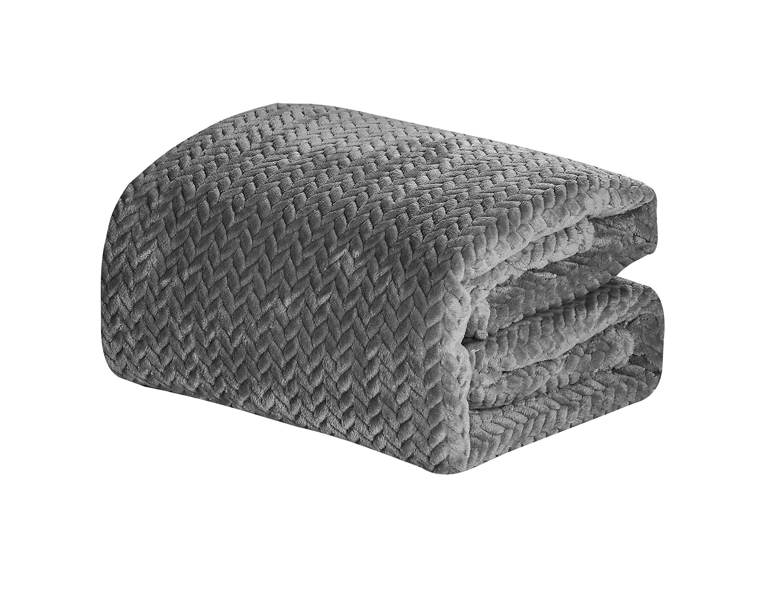 Decor&More HomeEssentials Extra Heavy and Plush Chevron Braided Microplush Jacquard Blanket - Best Buy Furniture
