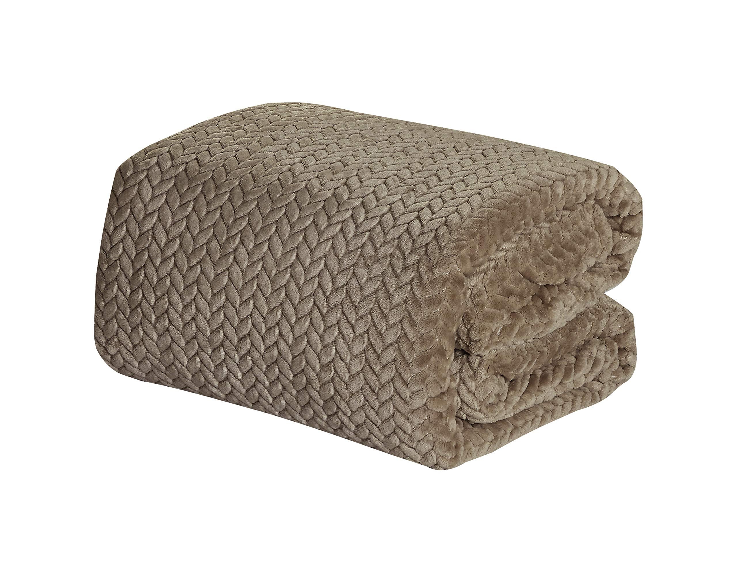 Decor&More Noble House Extra Heavy and Plush Chevron Braided Blanket - Best Buy Furniture