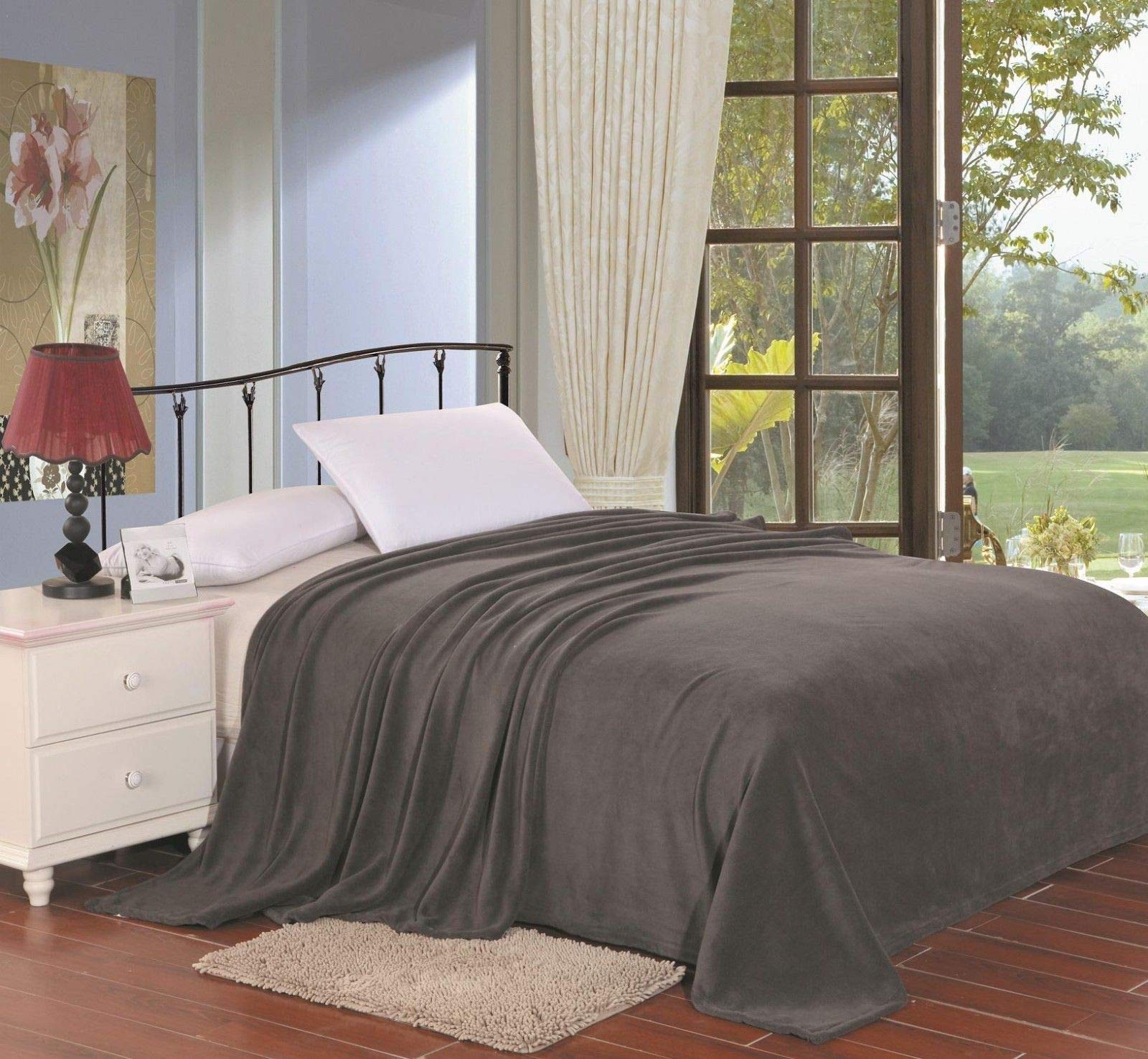 Decor&More Home Essentials Solid Microplush Blanket - Best Buy Furniture