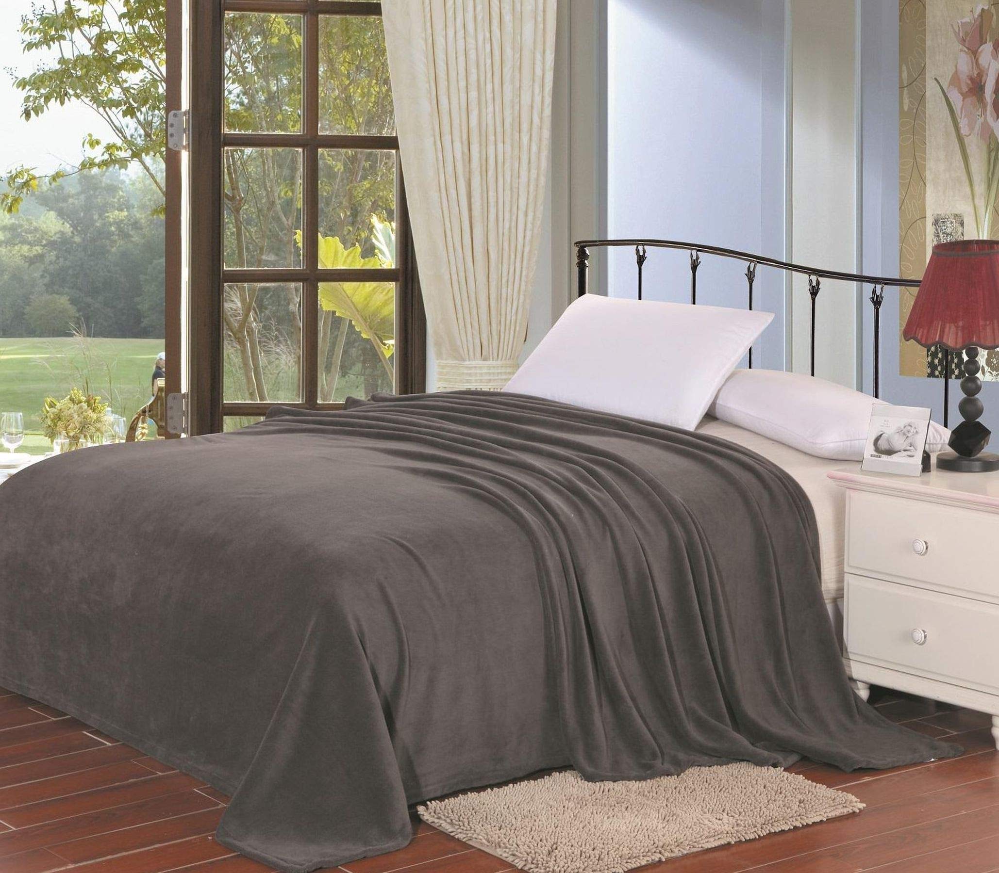 Decor&More Home Essentials Solid Microplush Blanket - Best Buy Furniture