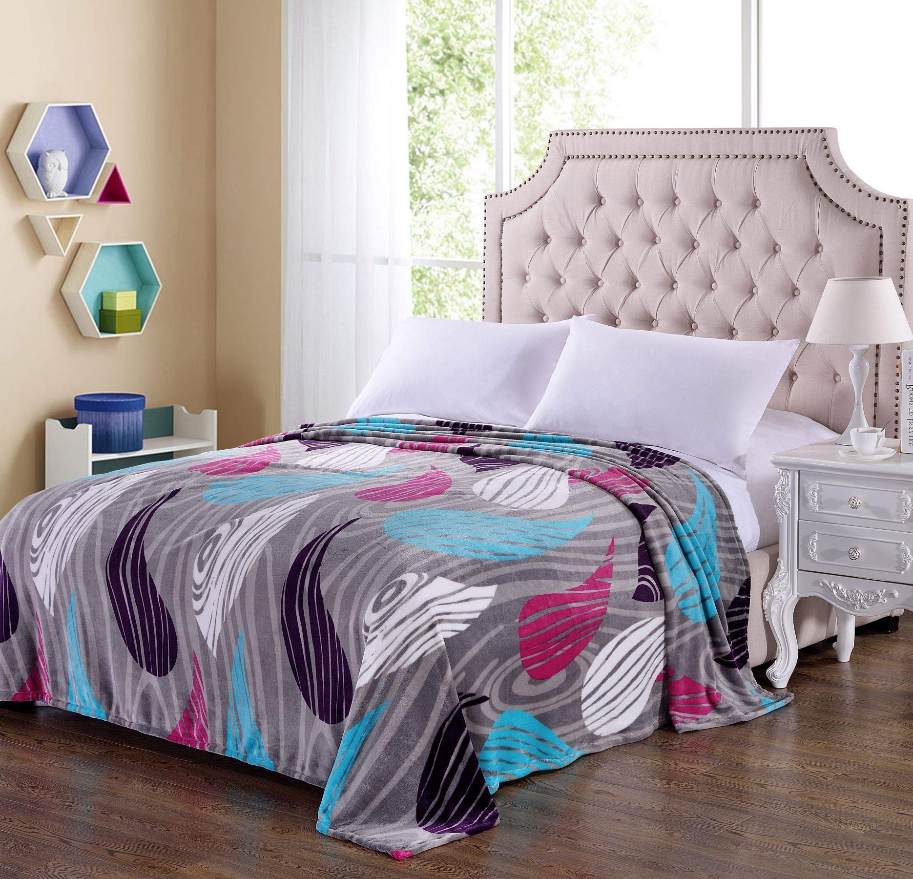 Decor&More Ultra Lush Extra Soft Modern Art Microplush Blanket - Best Buy Furniture