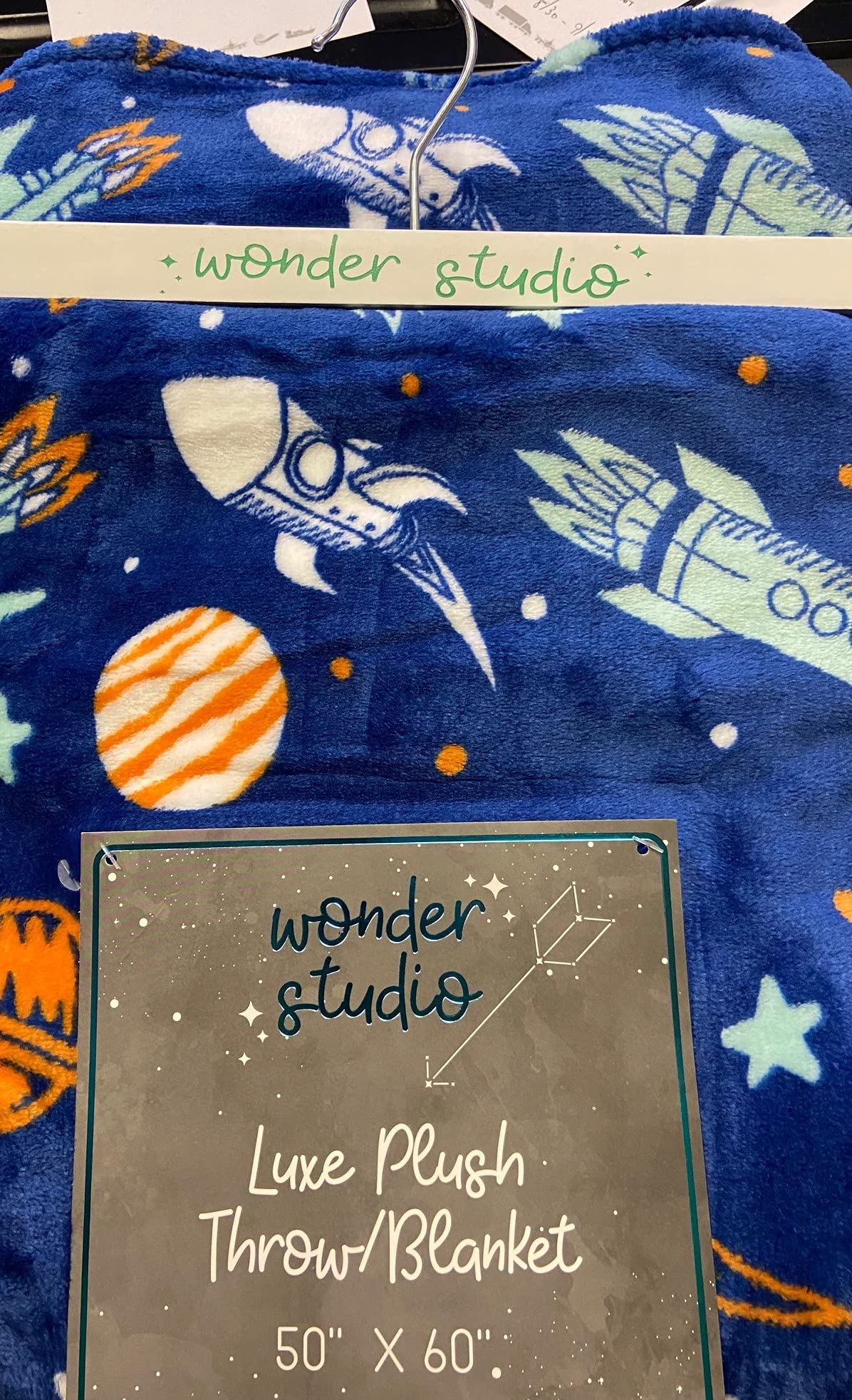 Decor&More American Pride Collection Microplush Throw Blanket (50" x 60") - Best Buy Furniture