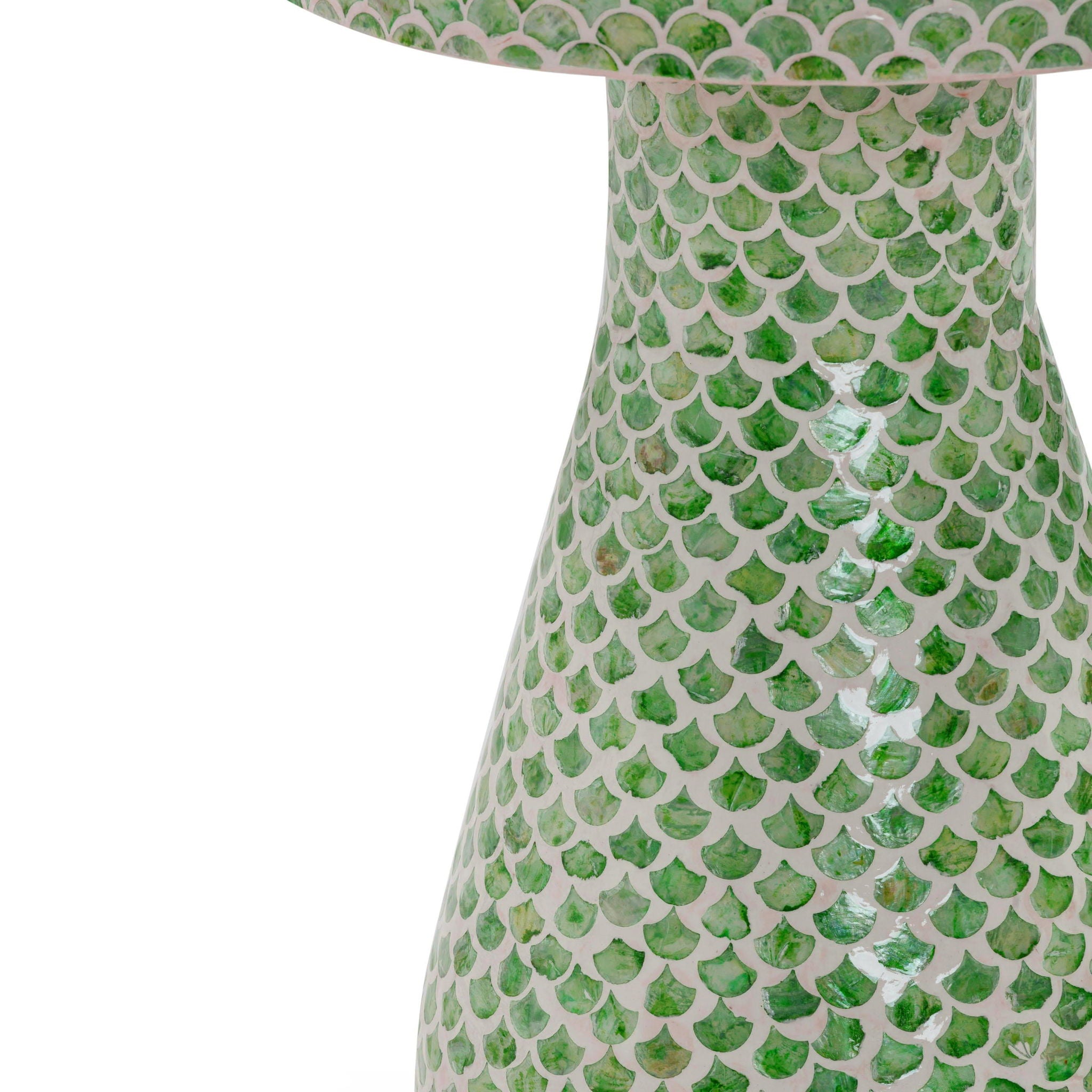 Halio - Checkered Shell Side Table
