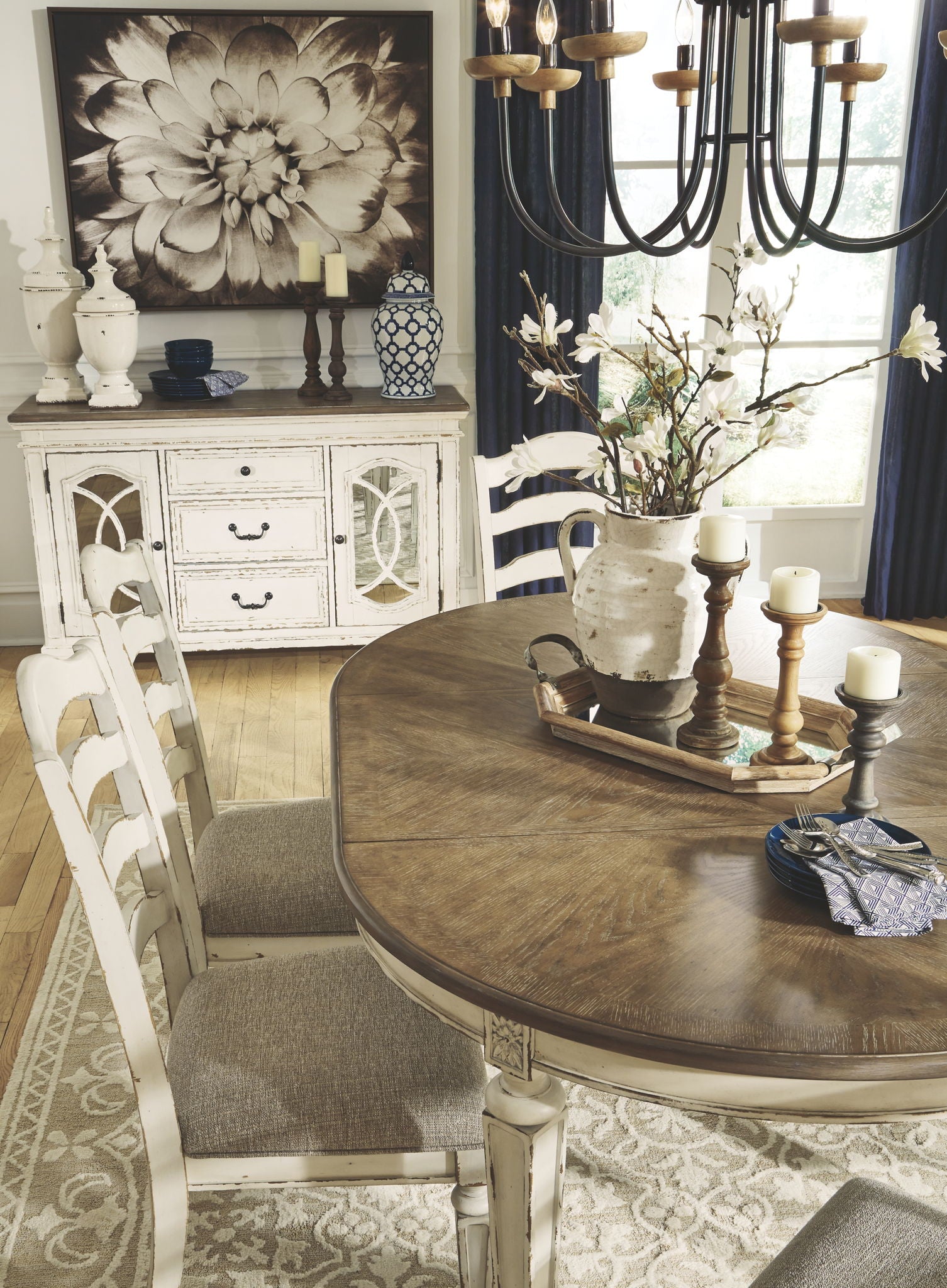 Realyn - Oval Dining Room Extension Table - Chipped White - Best Buy Furniture