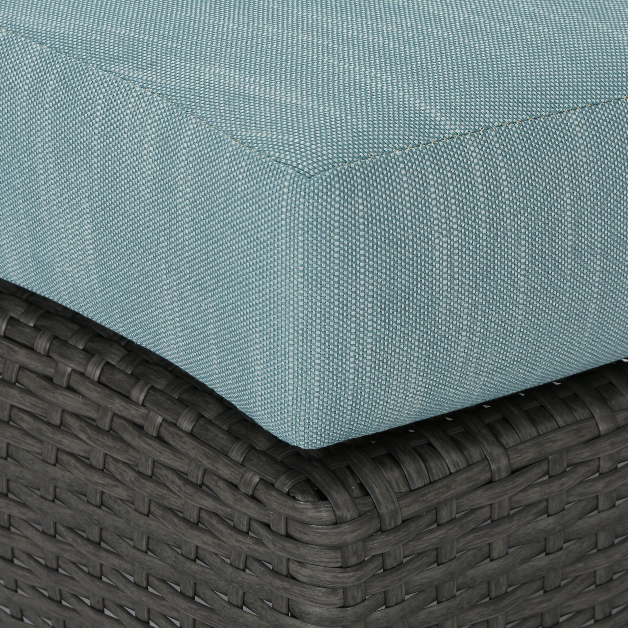 Pt Limon - Modern Outdoor Single Sofa