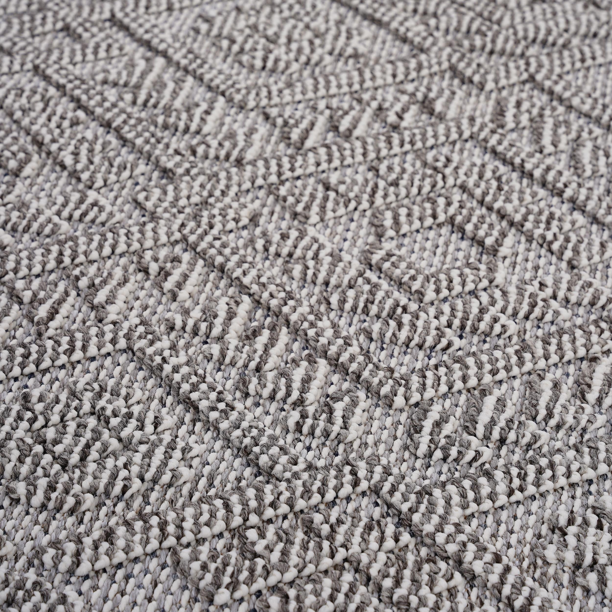NAAR Guros Collection Traditional Indoor/Outdoor Area Rug