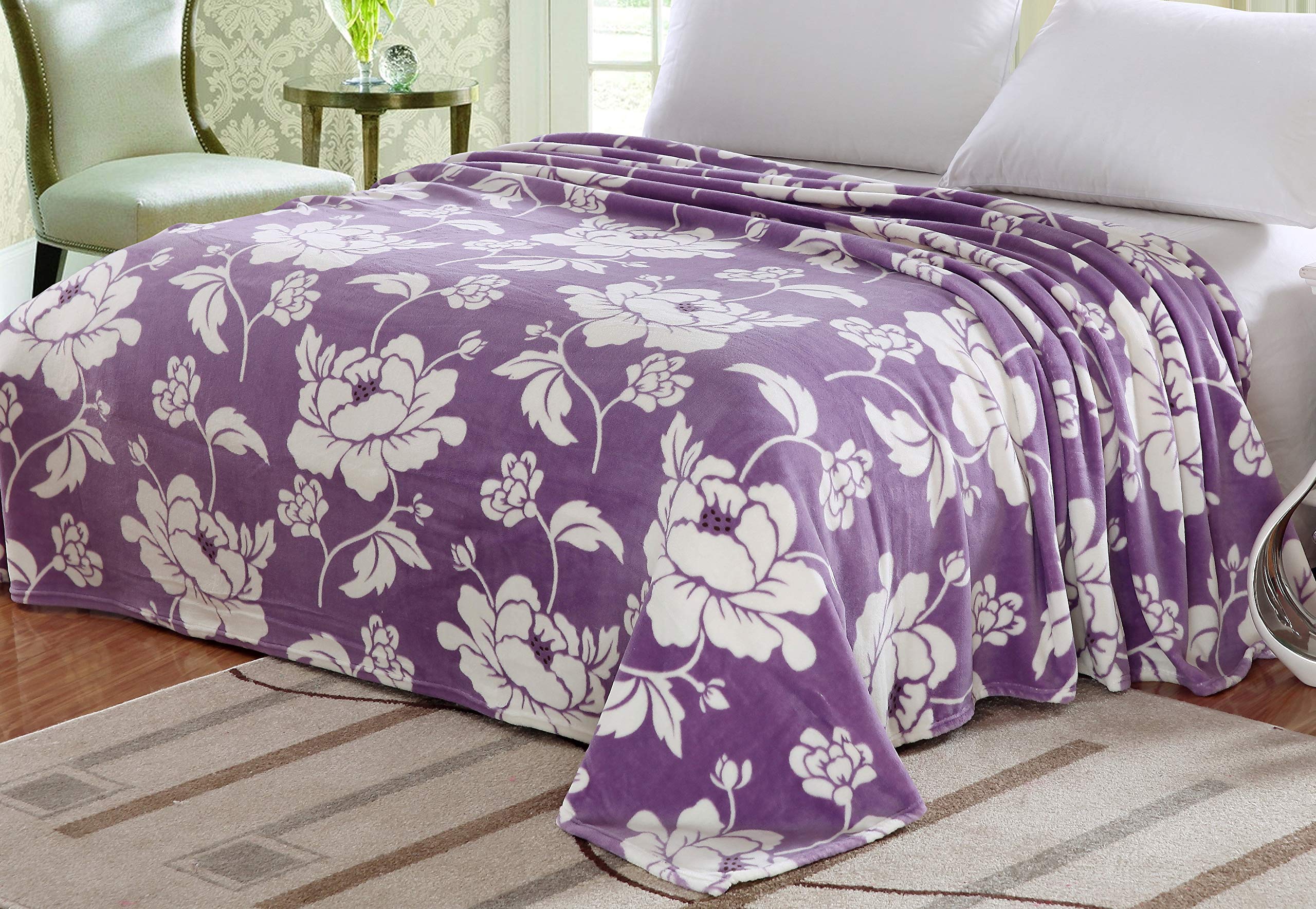 Decor&More Home Essentials Madison Microplush Blanket - Best Buy Furniture