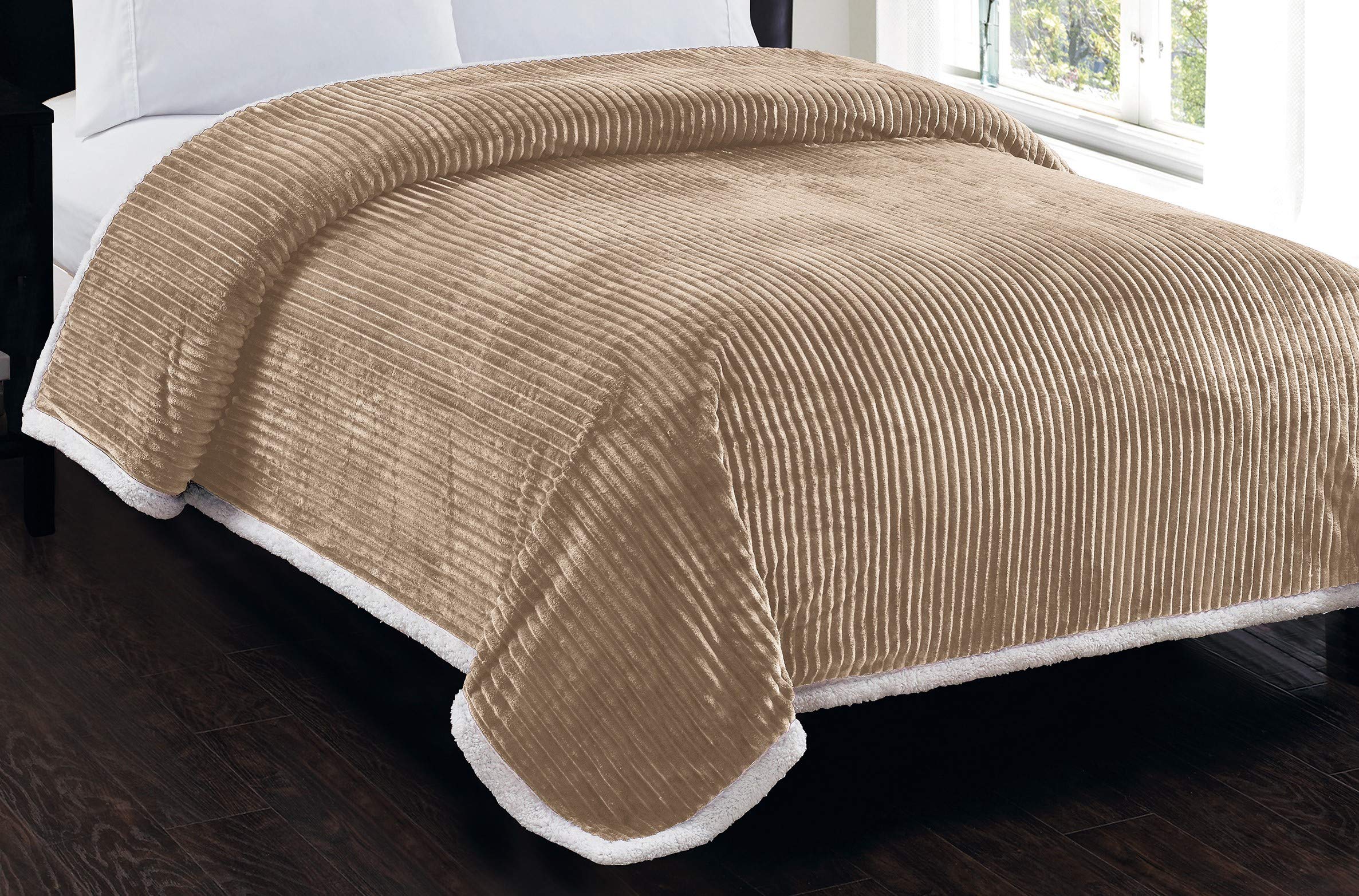 Decor&More Ultra Lush Reversible Sherpa Corduroy Blanket - Best Buy Furniture