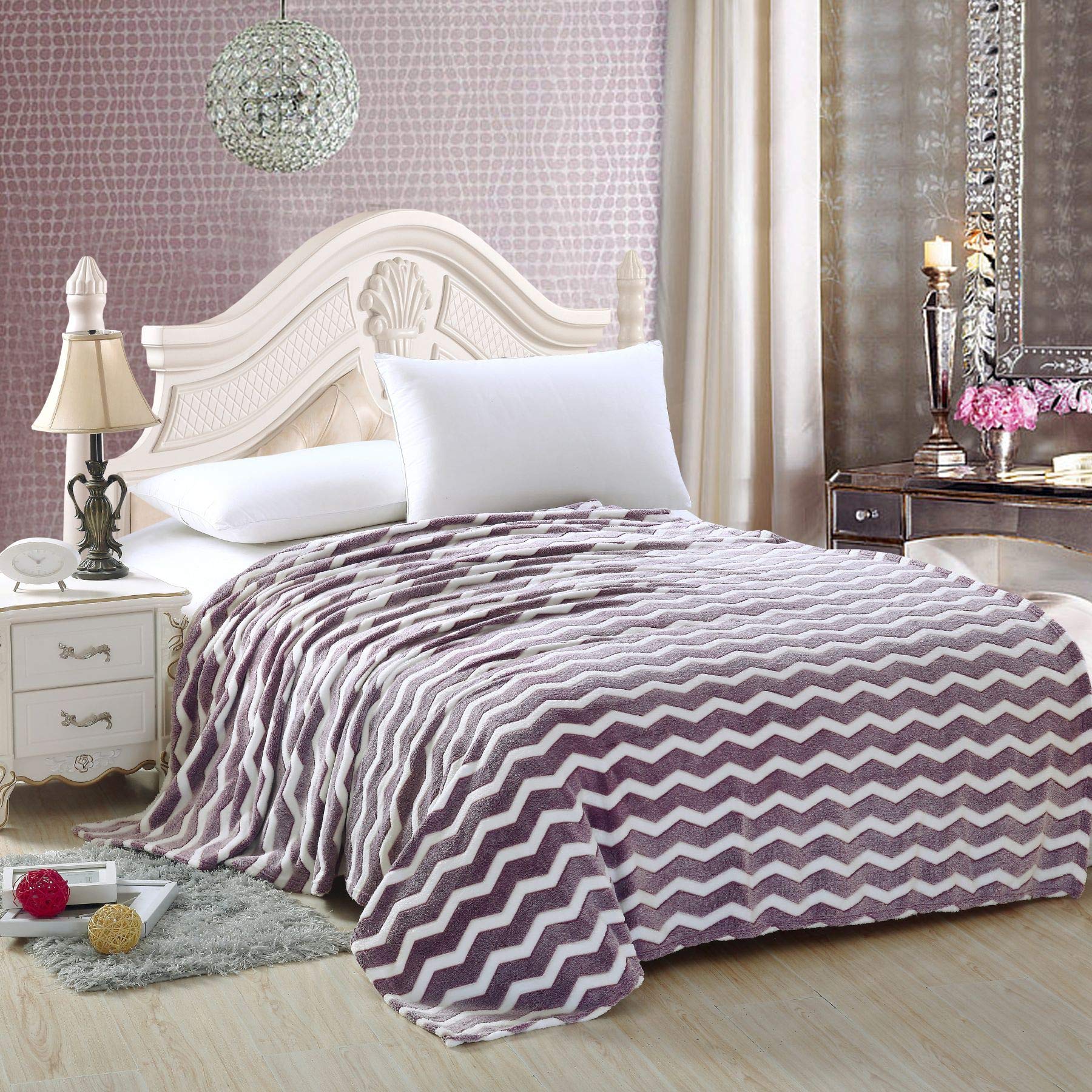 Decor&More Home Essentials Chevron Microplush Blanket - Best Buy Furniture