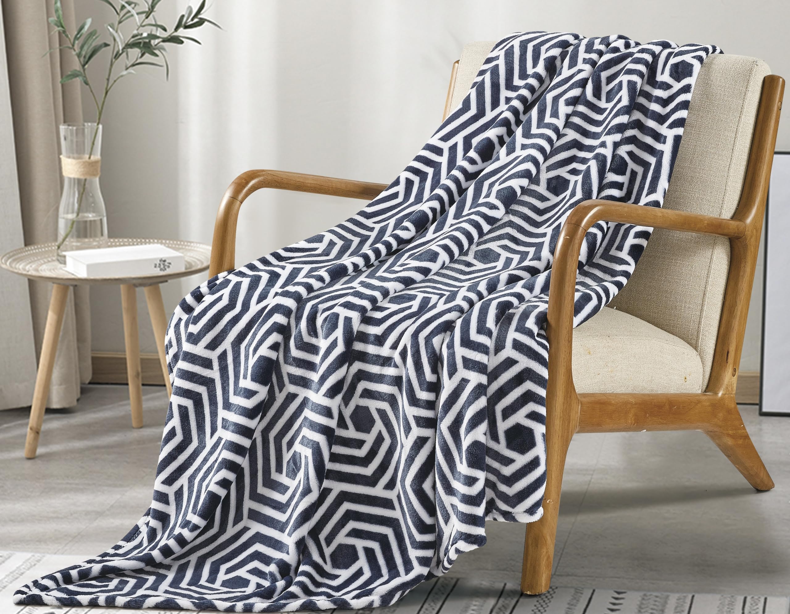 Faith, Hope, Love Home Decor Azamera Throw Blanket - Best Buy Furniture