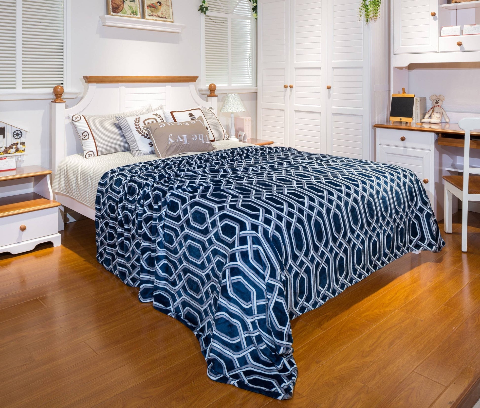 Faith, Hope, Love Home Decor Velvet Touch Full Size Microplush Blanket - Best Buy Furniture