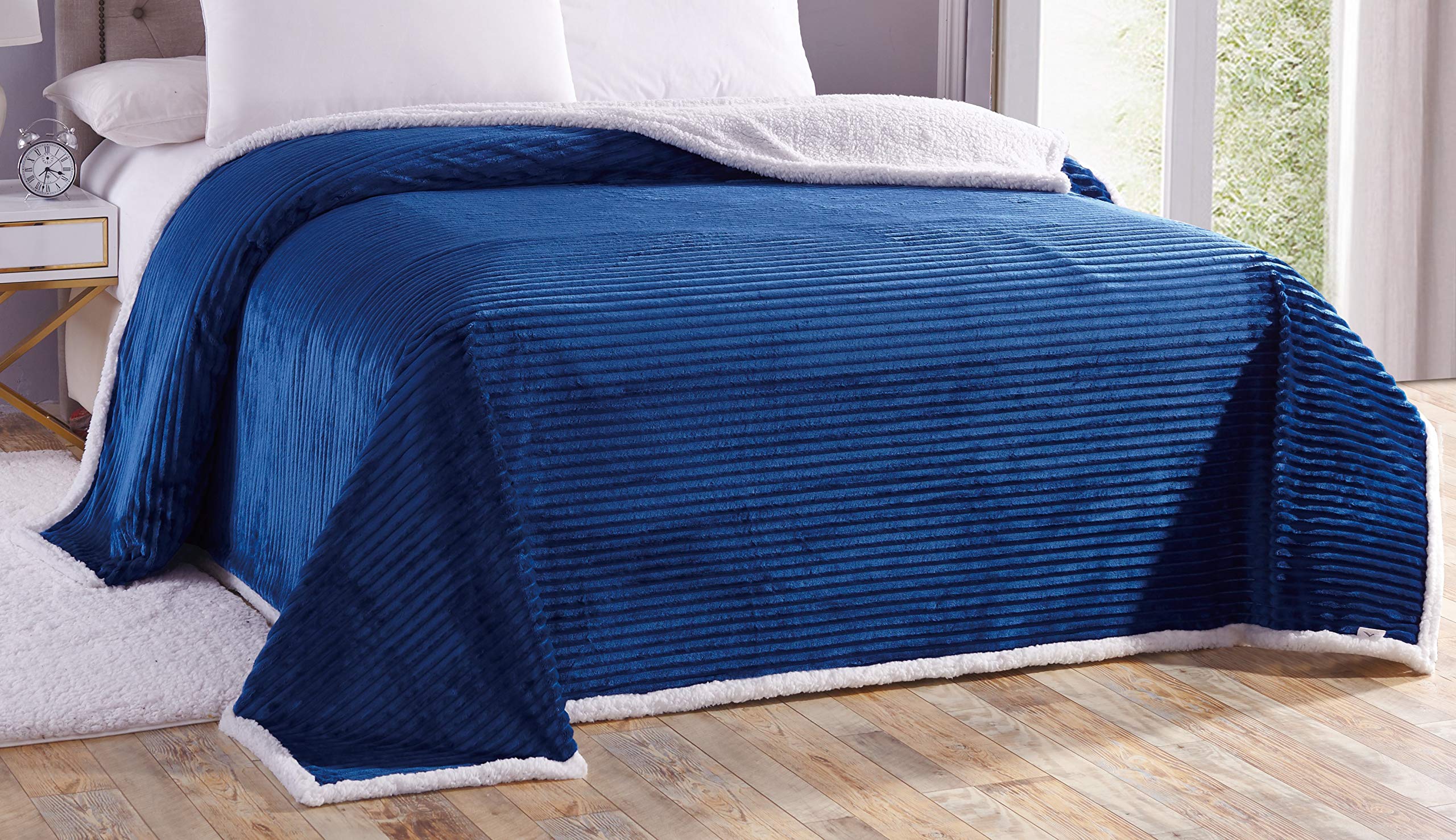 Decor&More Ultra Lush Reversible Sherpa Corduroy Blanket - Best Buy Furniture