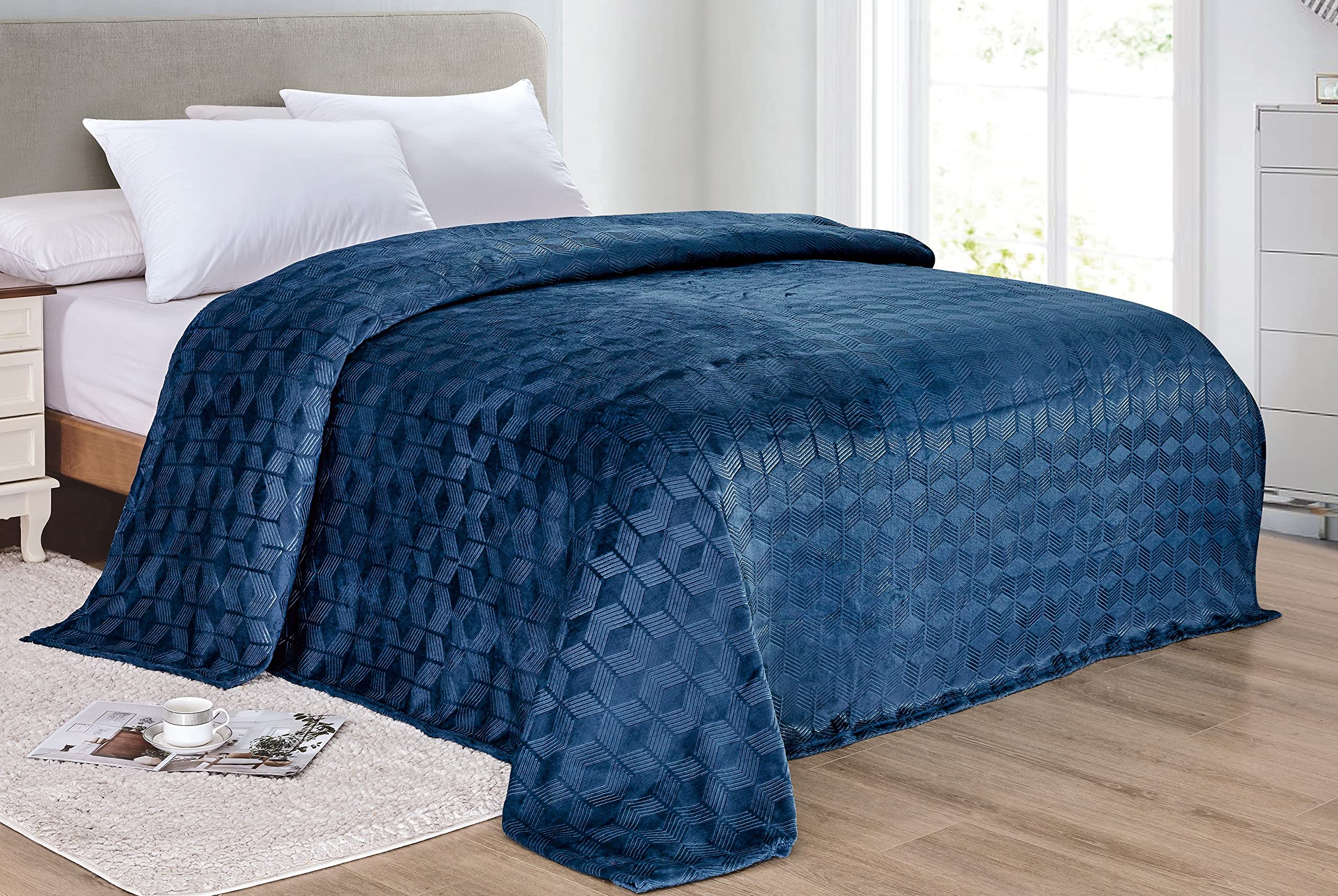 Ultra Plush by Decor&More Amrani Chevron Arrow Jacquard Microplush Blanket - Best Buy Furniture