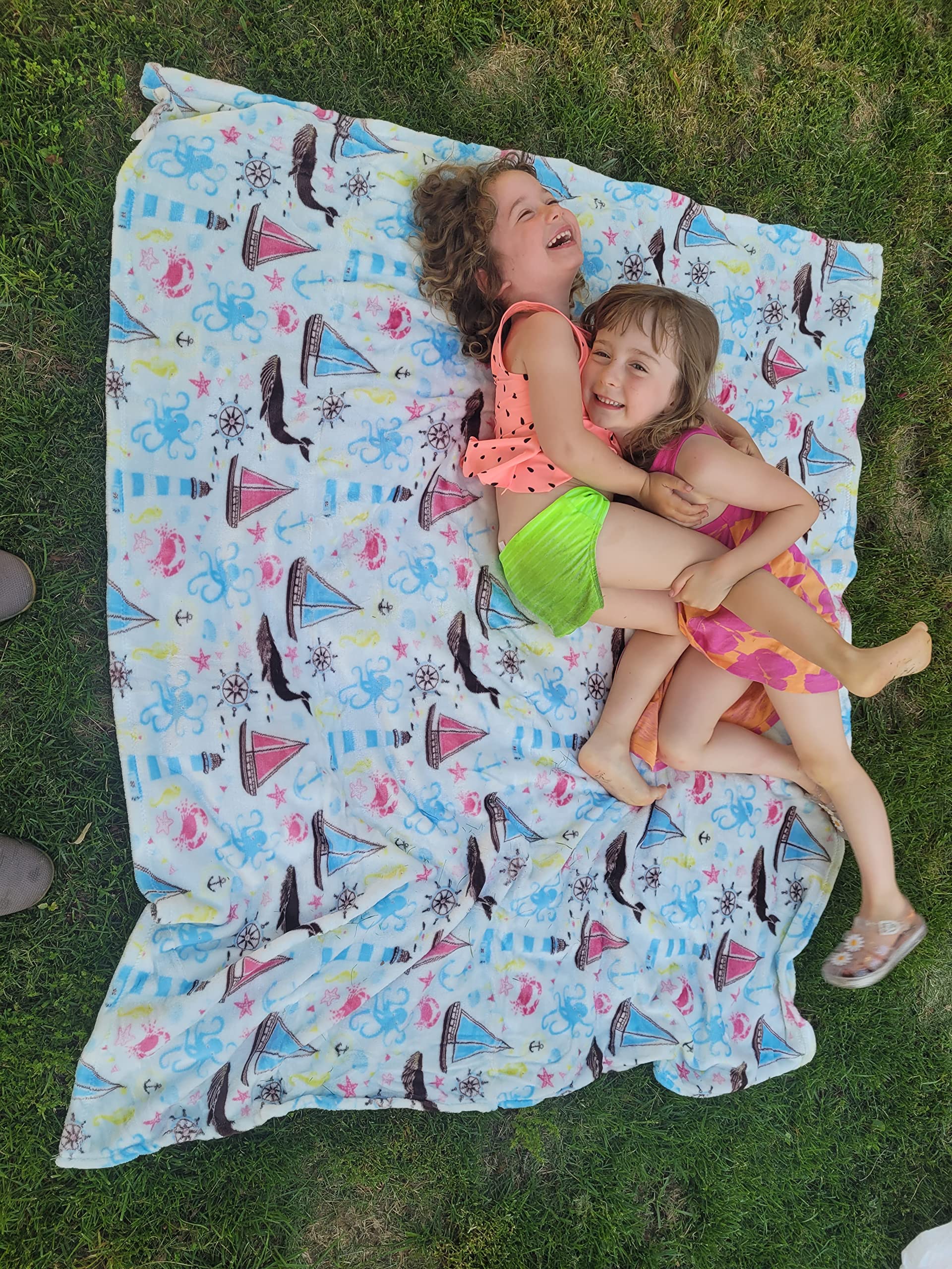 Faith, Hope, Love Home Decor The Shore Extra Soft Throw Blanket (50" X 60") - Sea Life Nautical Throw Blanket - Best Buy Furniture