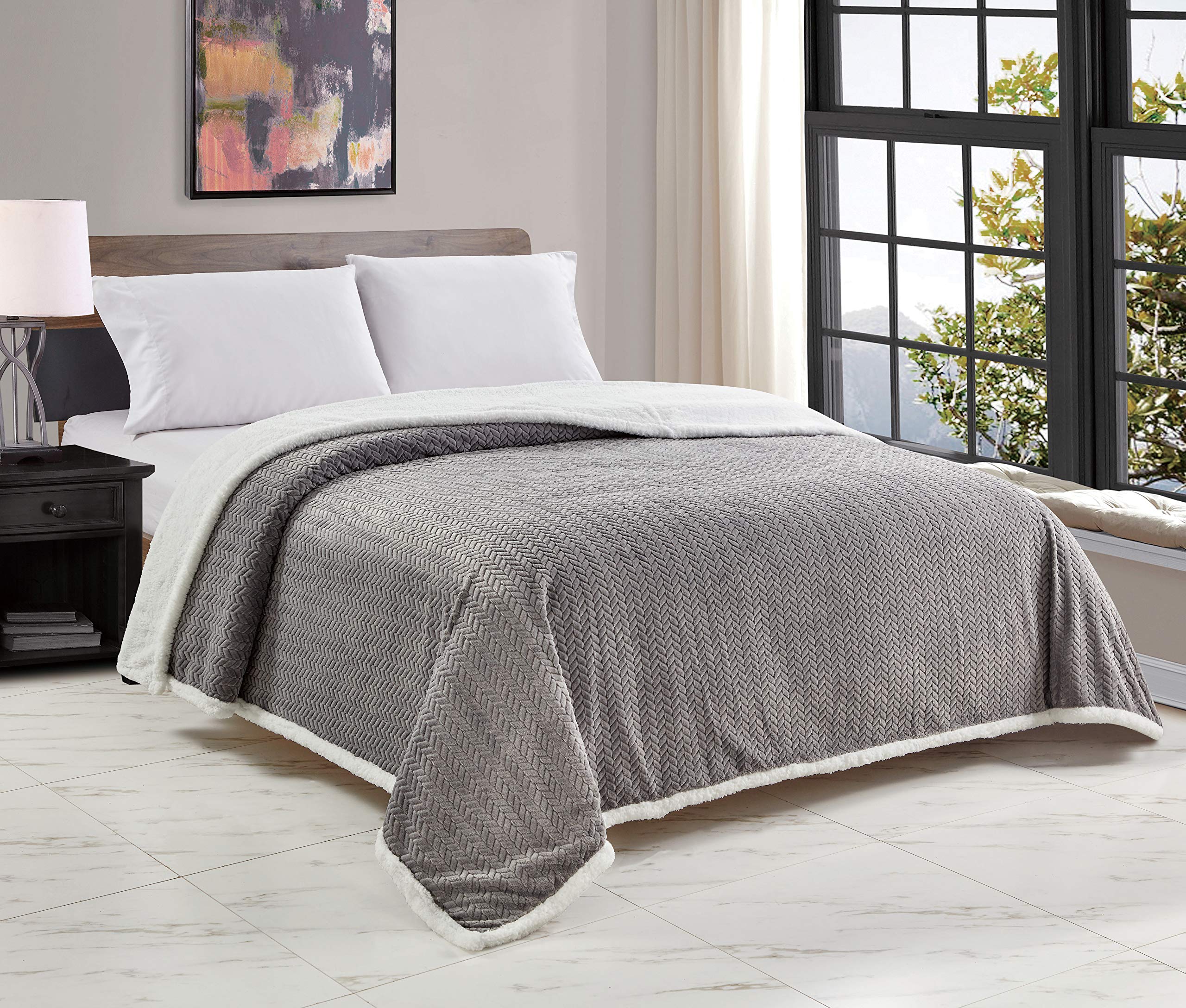 Decor&More HomeEssentials Extra Heavy and Plush Chevron Braided King Size Microplush Jacquard Blanket with Sherpa Backing (108" x 90") - Burgundy - Best Buy Furniture