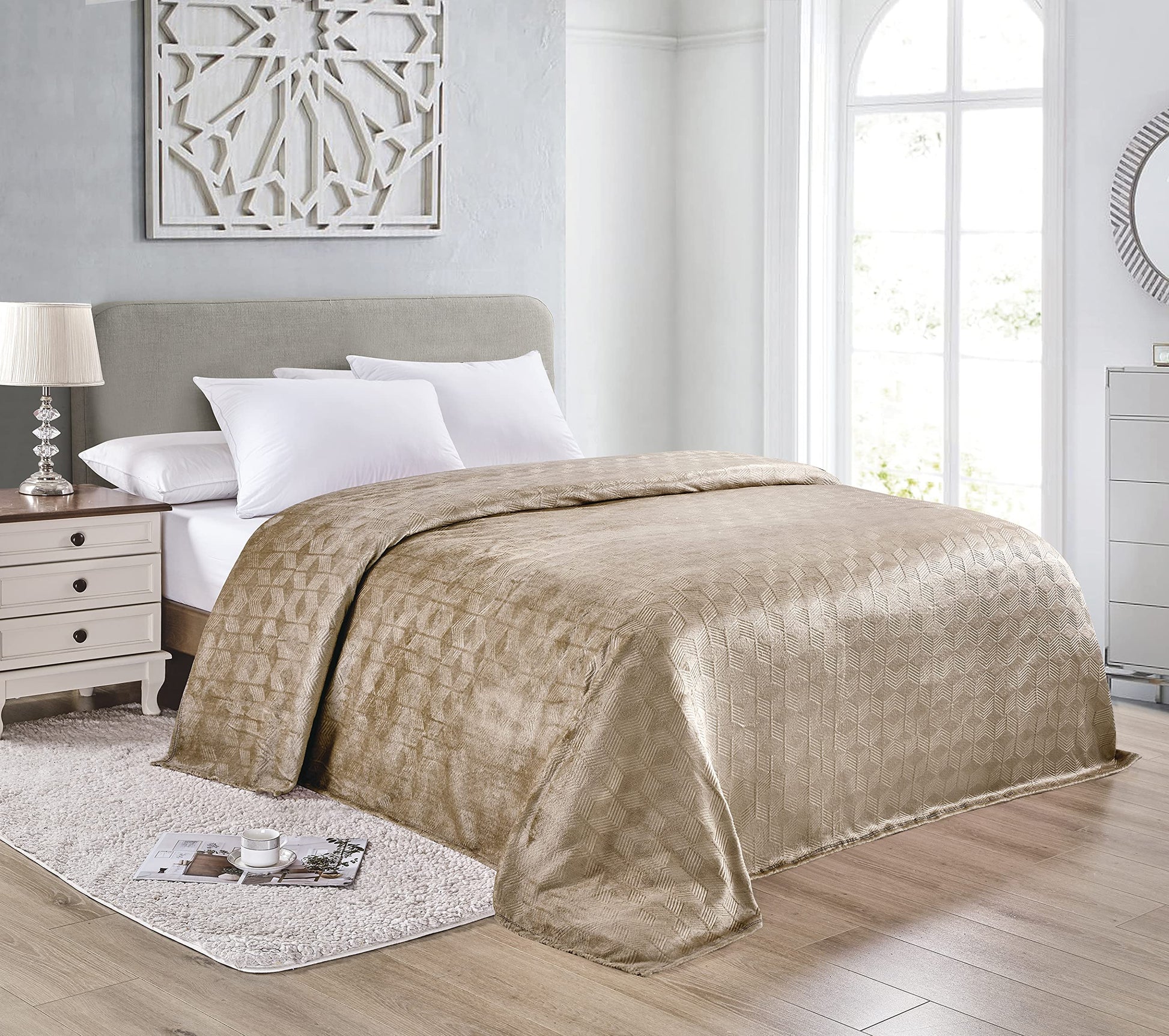 Ultra Plush by Decor&More Amrani Chevron Arrow Jacquard Microplush Blanket - Best Buy Furniture