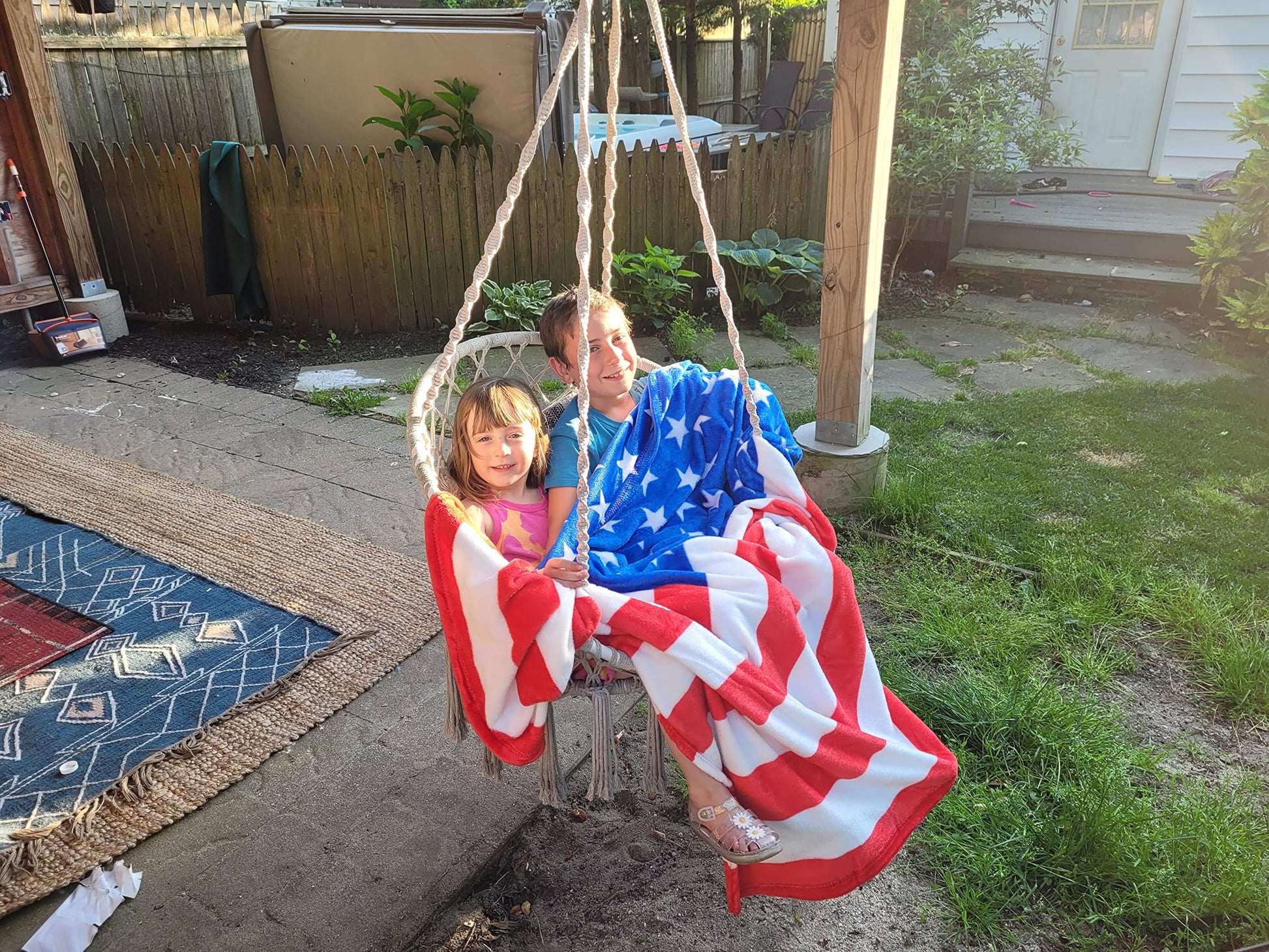 FAITH, HOPE, LOVE HOME DECOR American Flag Oversized 50" x 70" Throw Blanket - Best Buy Furniture