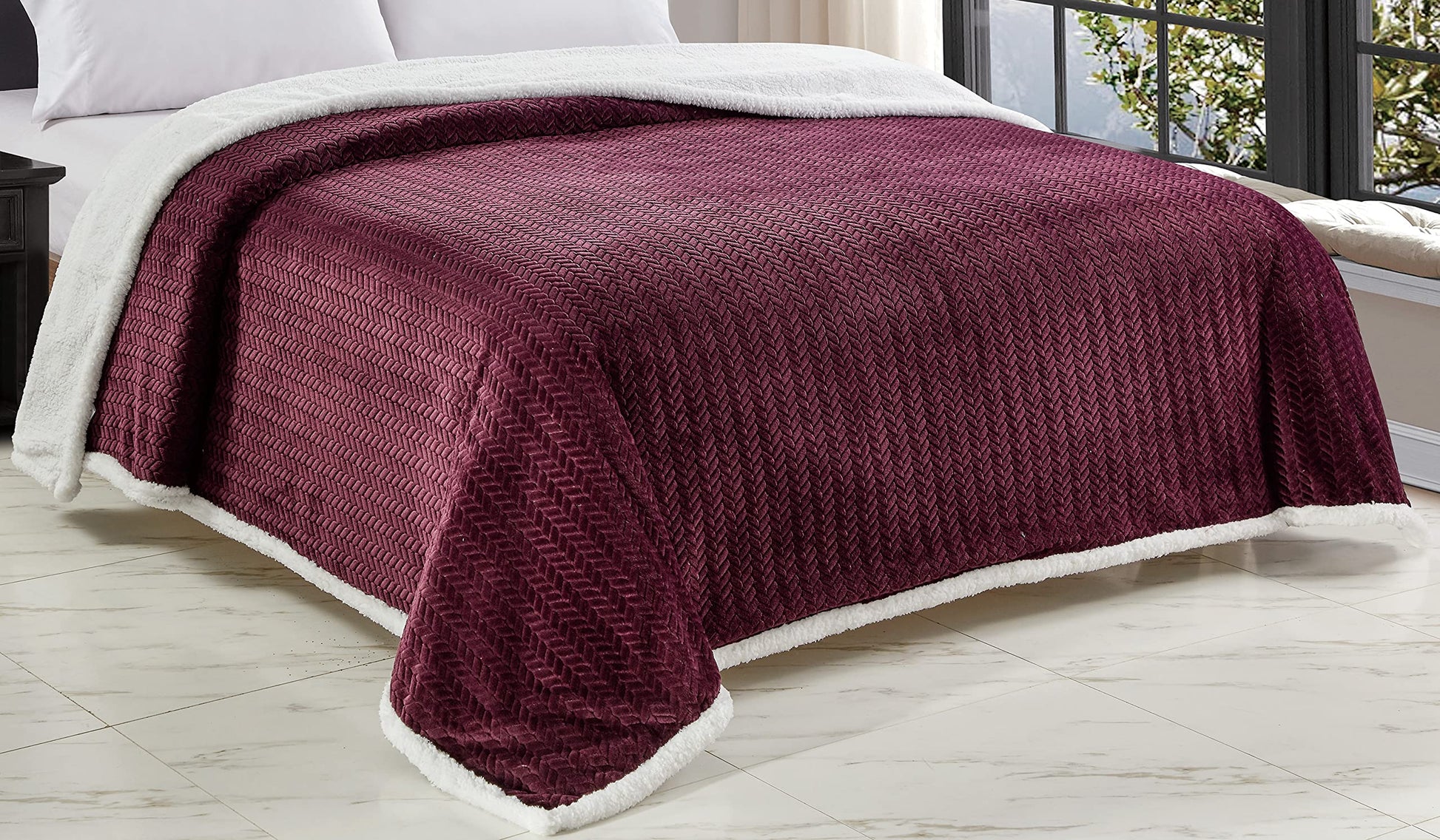 Decor&More HomeEssentials Extra Heavy and Plush Chevron Braided King Size Microplush Jacquard Blanket with Sherpa Backing (108" x 90") - Burgundy - Best Buy Furniture
