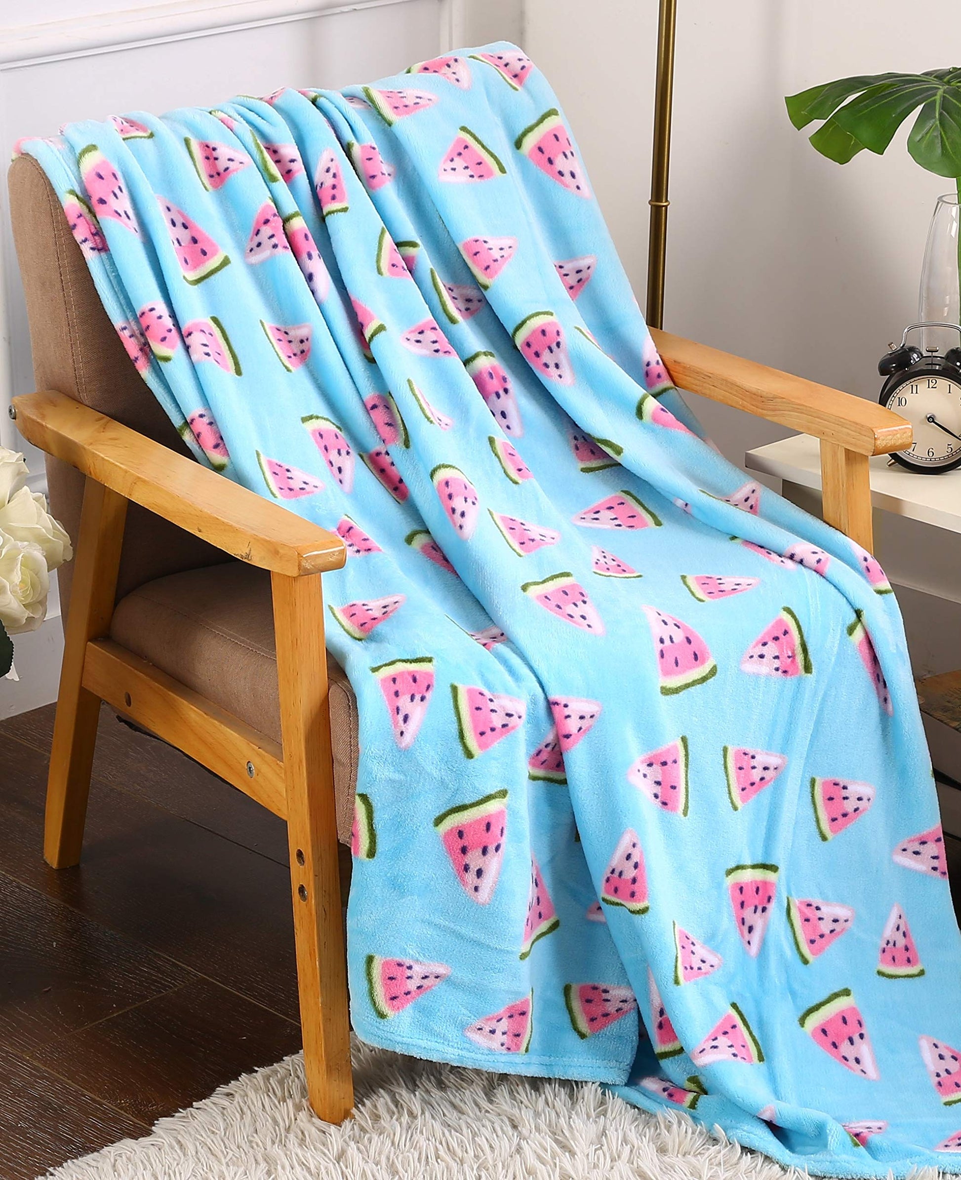 Decor&More Home Essentials Tropical Plush Throw - Best Buy Furniture