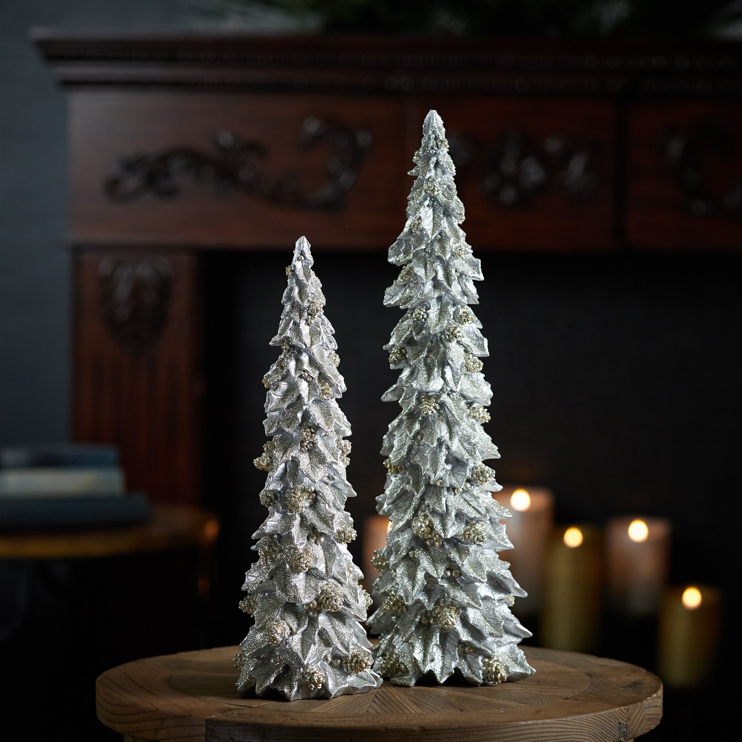 Glittered holly leaf pine tree (set of 2)