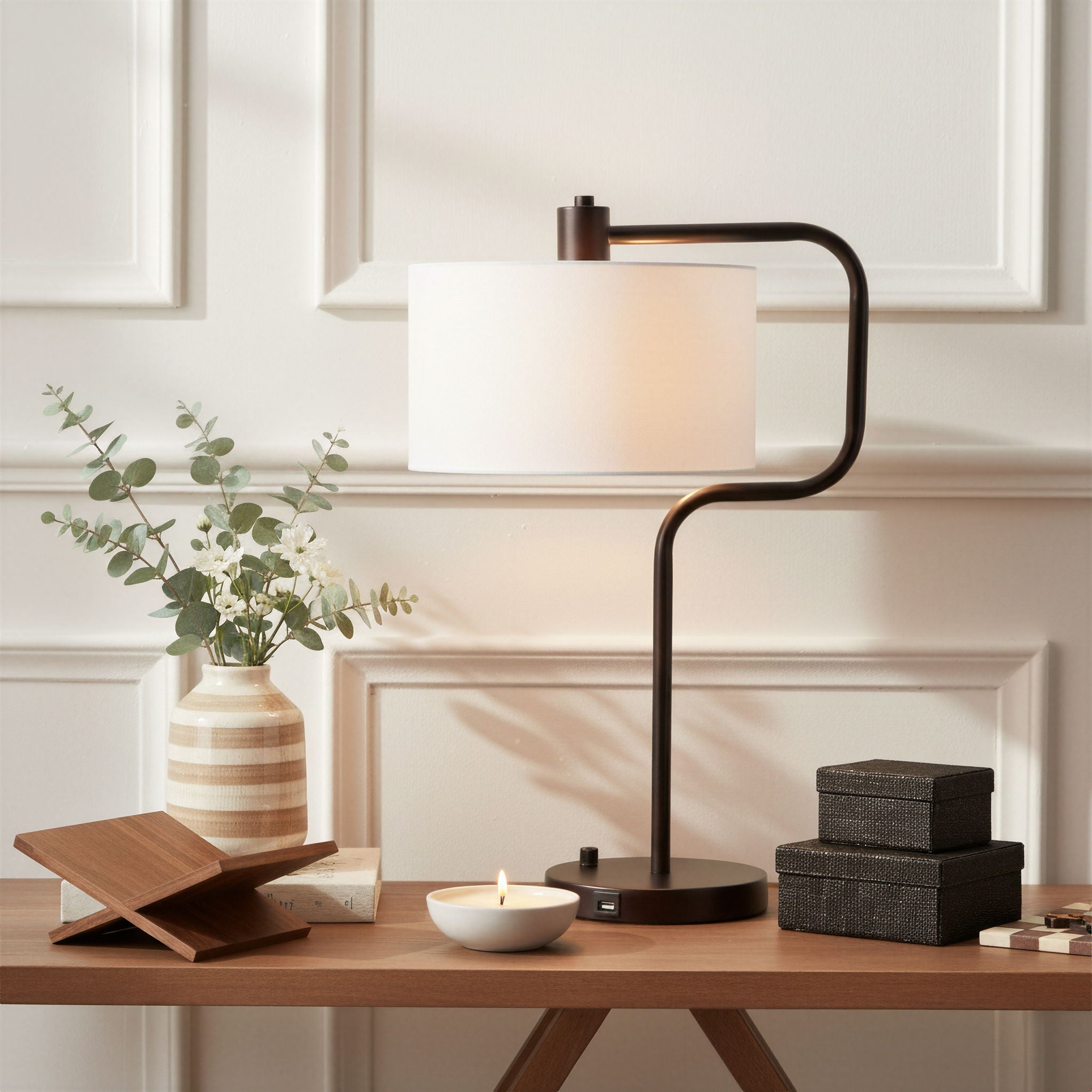 Middlemist - Table Lamp - White