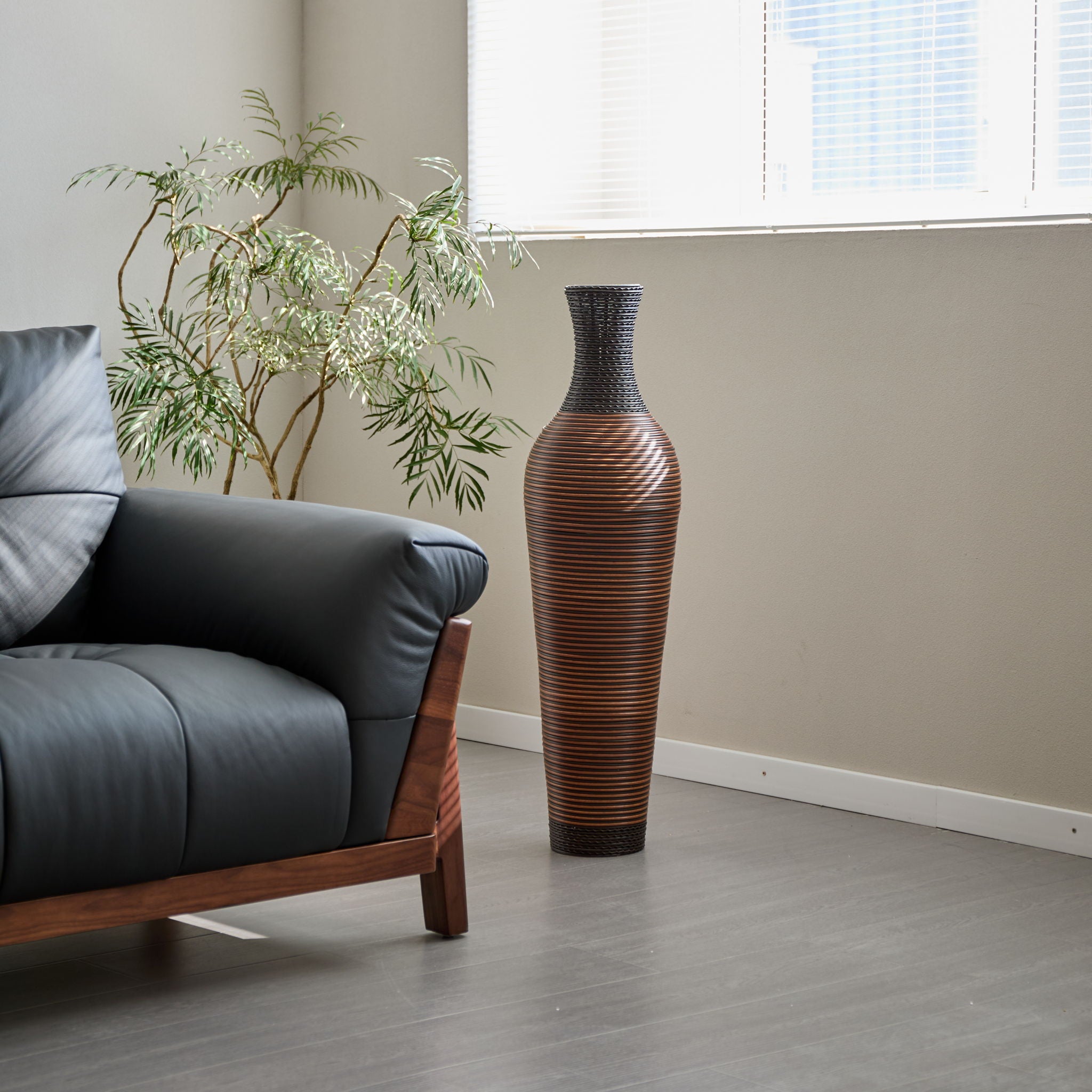 Tall Standing Designer Floor Vases With Elegant 2 Tone Finishes Ideal For Decorating Living Rooms, Bedrooms, Entryways Perfect For Decorating Your Home - Black / Gray