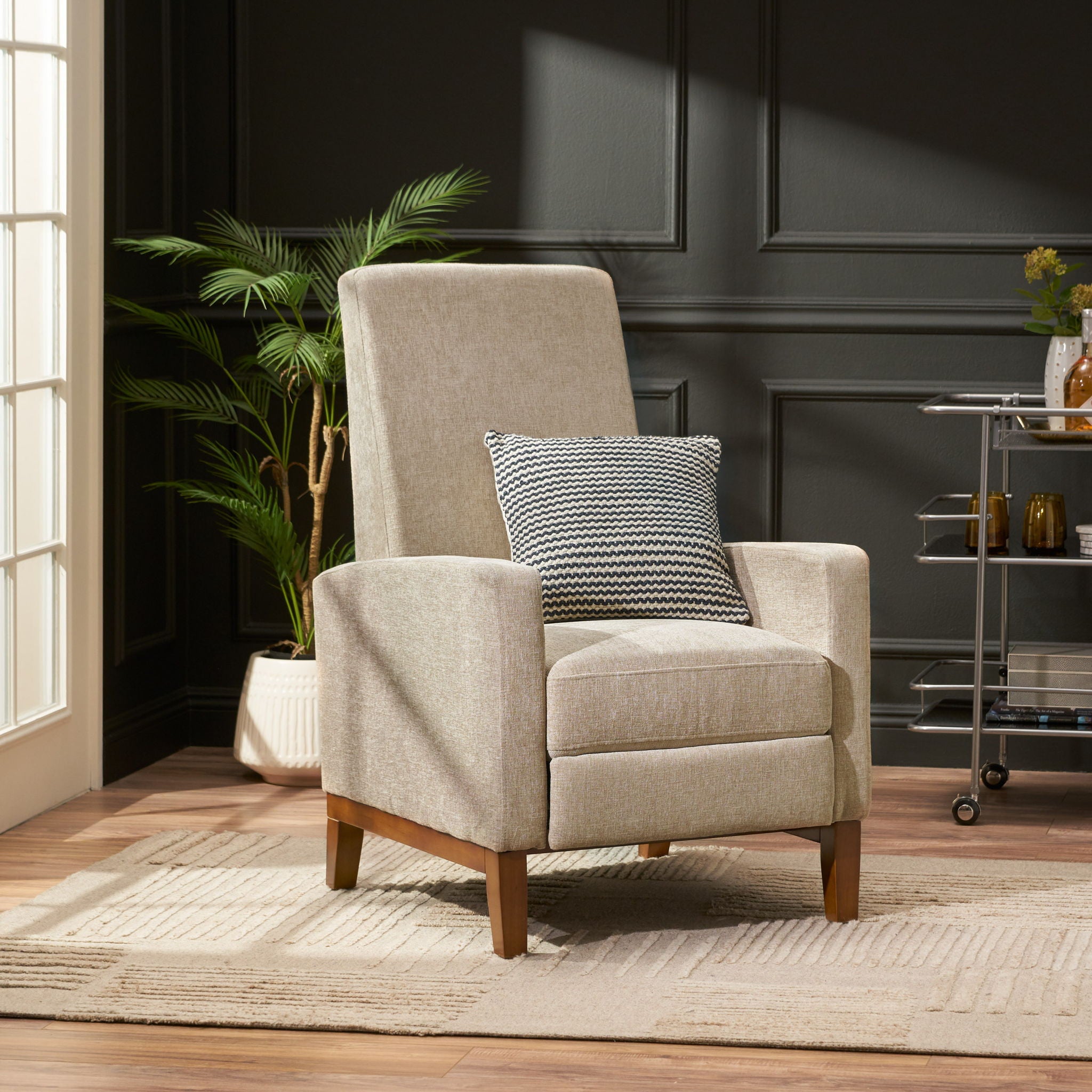 Contemporary Wide Manual Club Recliner