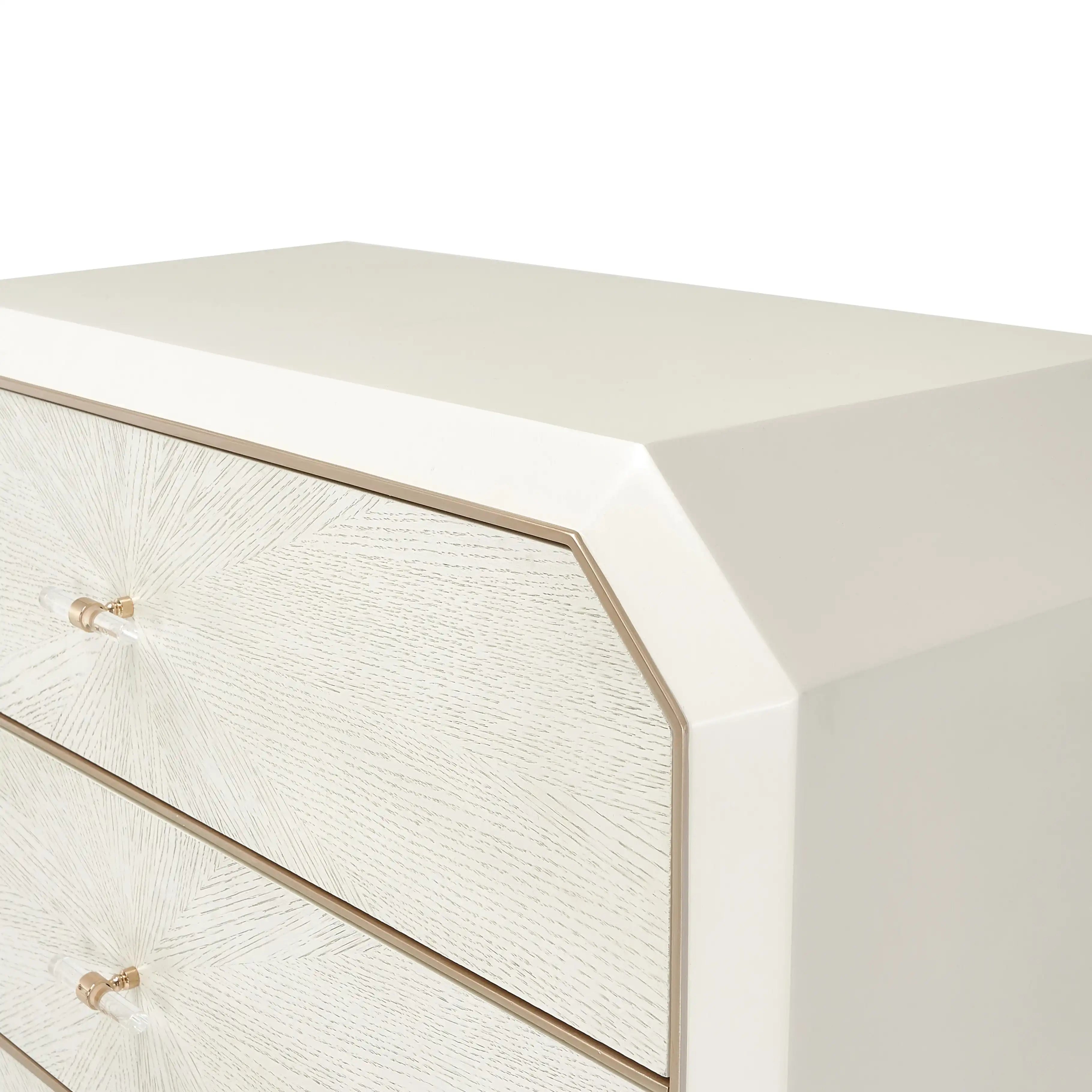 La Rachelle - 5-Drawer Chest - Champagne - Best Buy Furniture