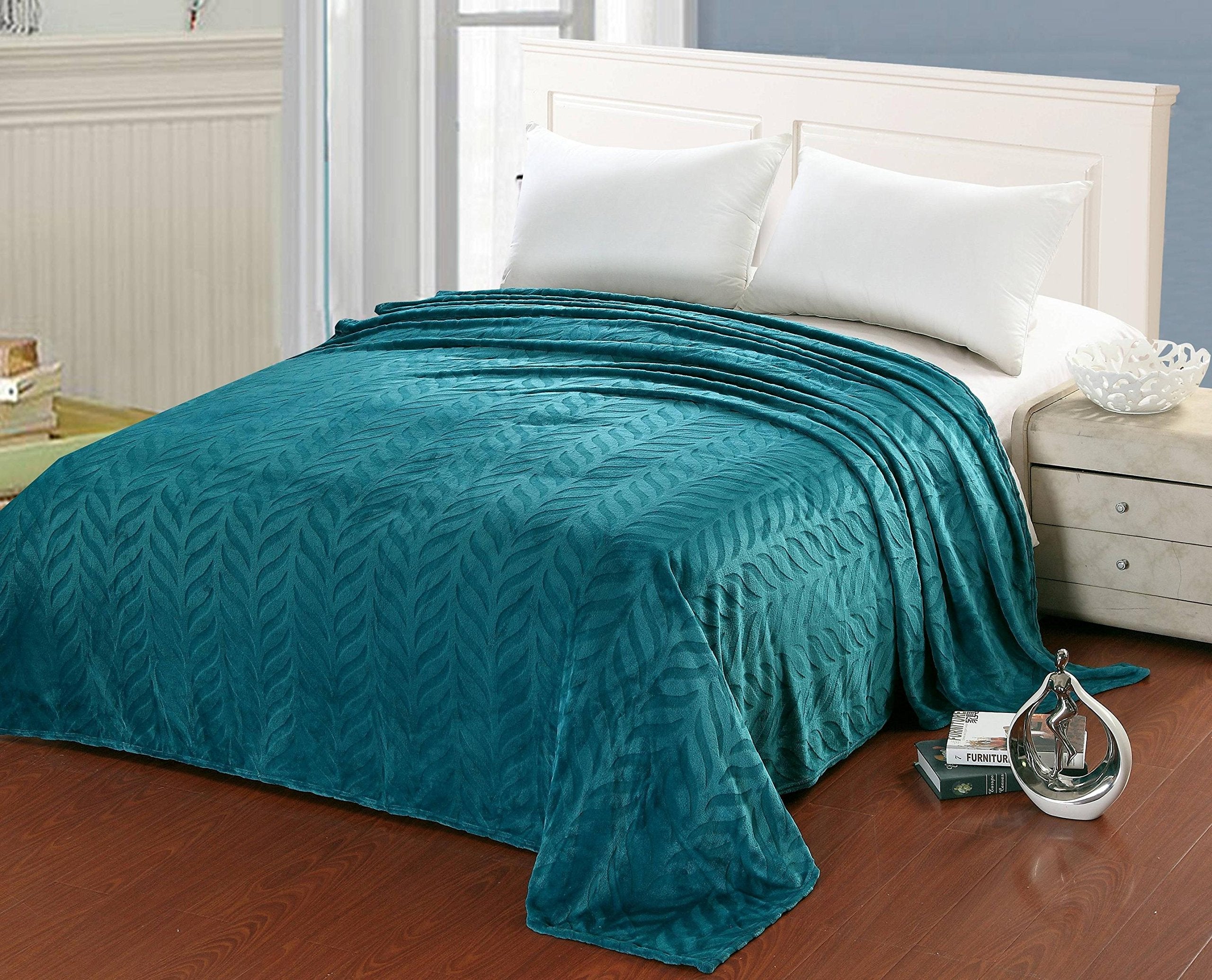 Faith, Hope, Love Home Decor Velvet Touch Microplush Leaf Etched Jacquard Blanket - Best Buy Furniture