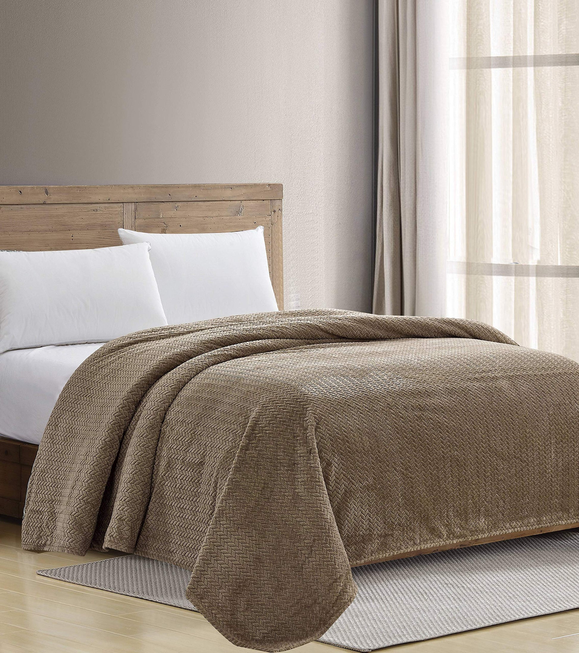 Decor&More Noble House Extra Heavy and Plush Chevron Braided Blanket - Best Buy Furniture