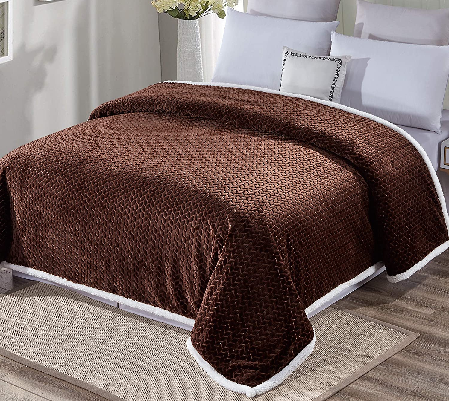 Décor&More Home Essentials Braided Sherpa Blanket - Best Buy Furniture