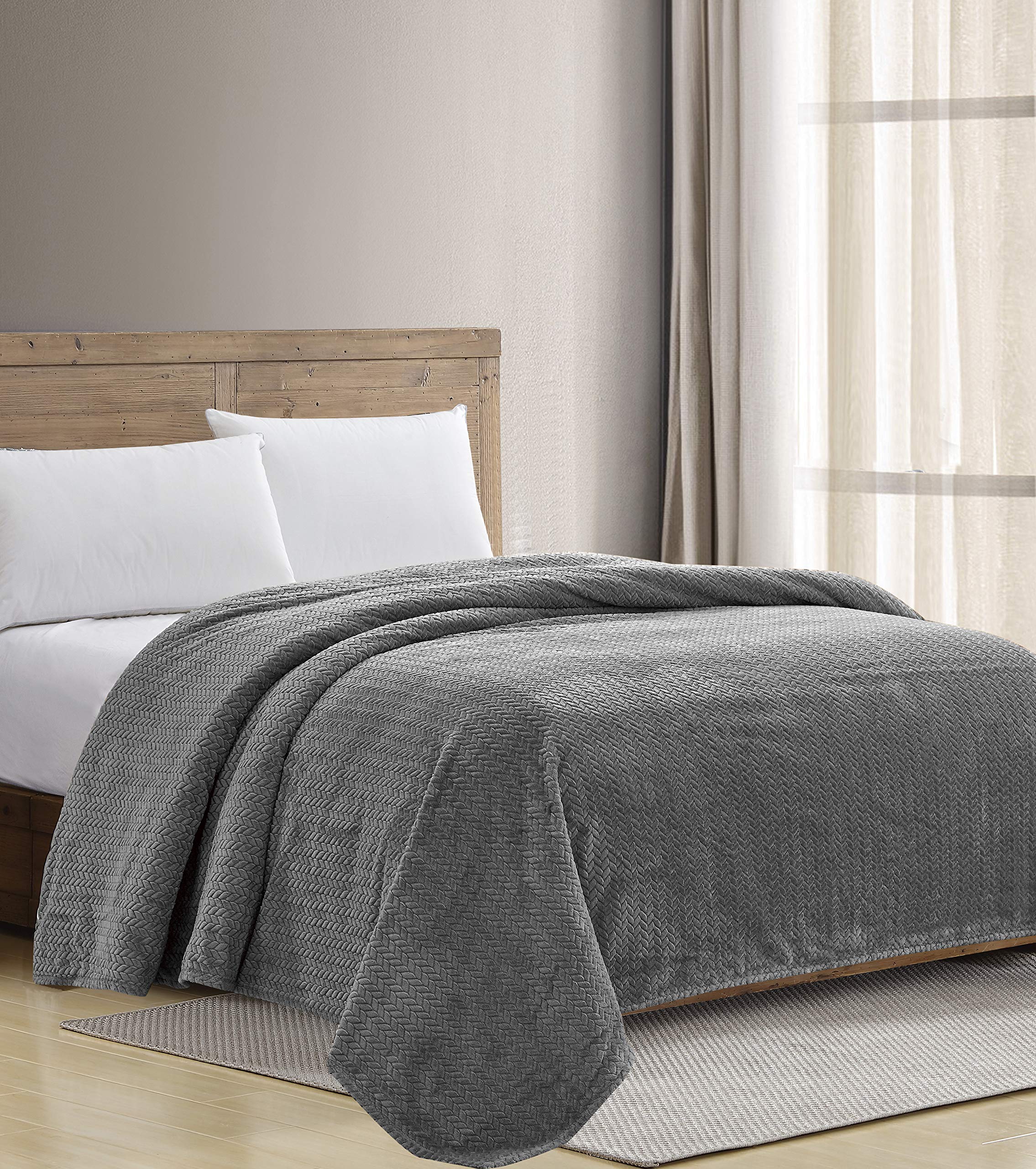 Decor&More Noble House Extra Heavy and Plush Chevron Braided Blanket - Best Buy Furniture