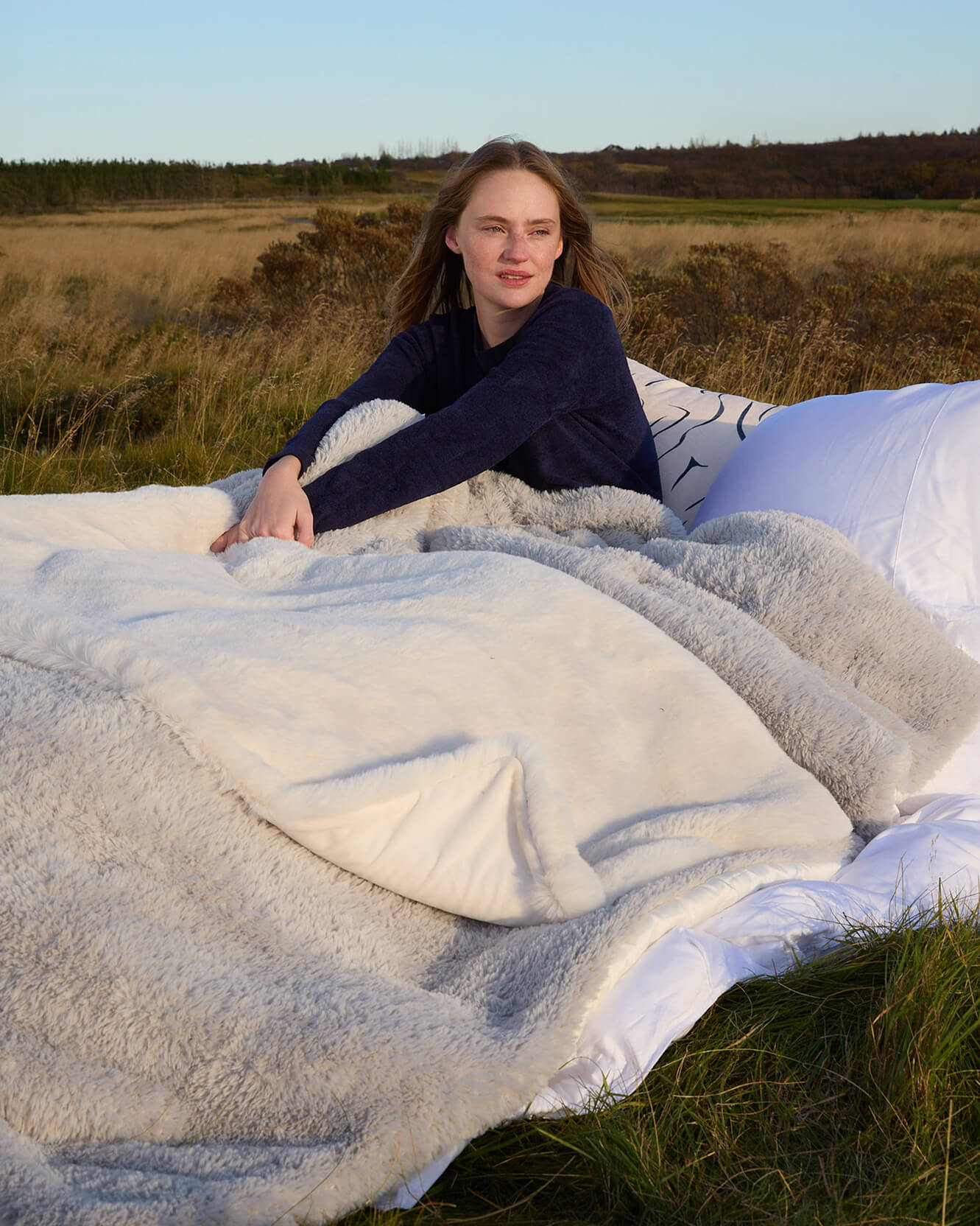 Breathable Faux Fur Comforter Bundle