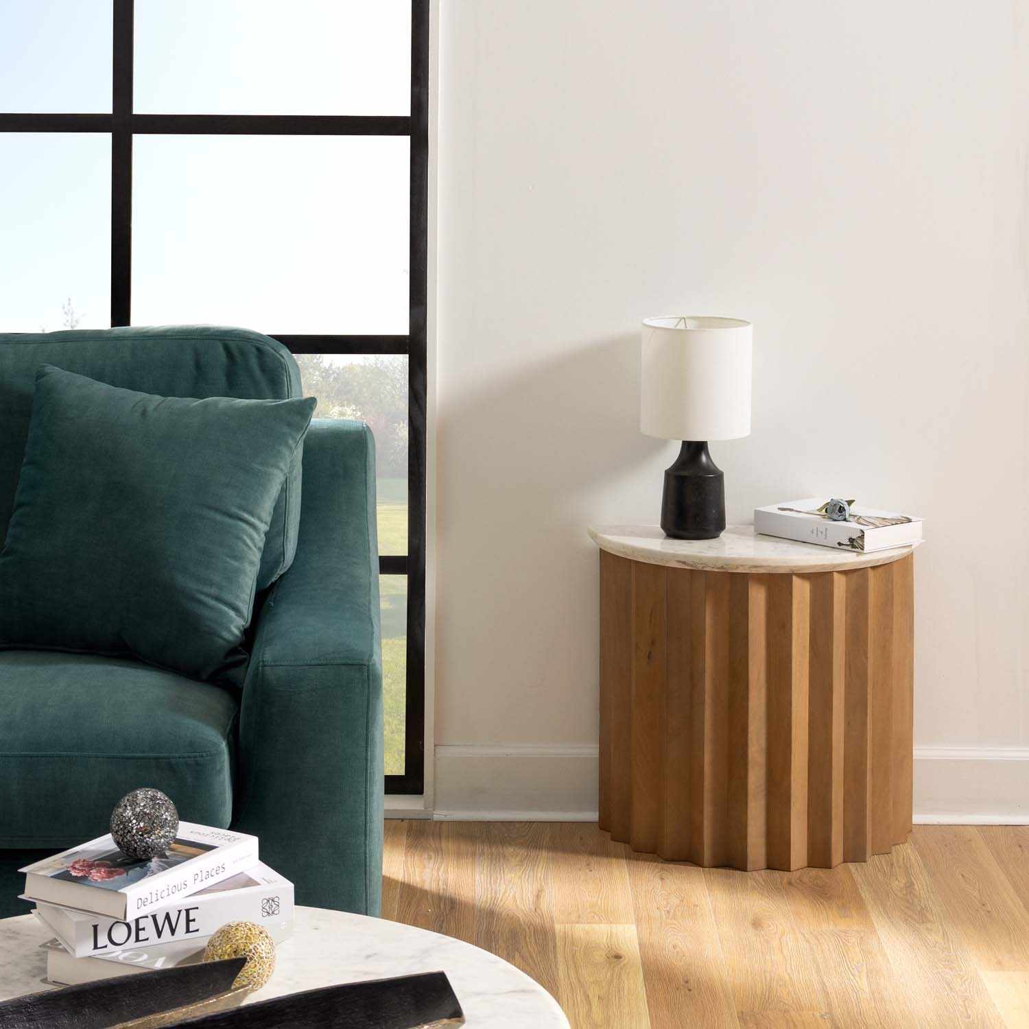 Canayan Black and Natural Resin Table Lamp