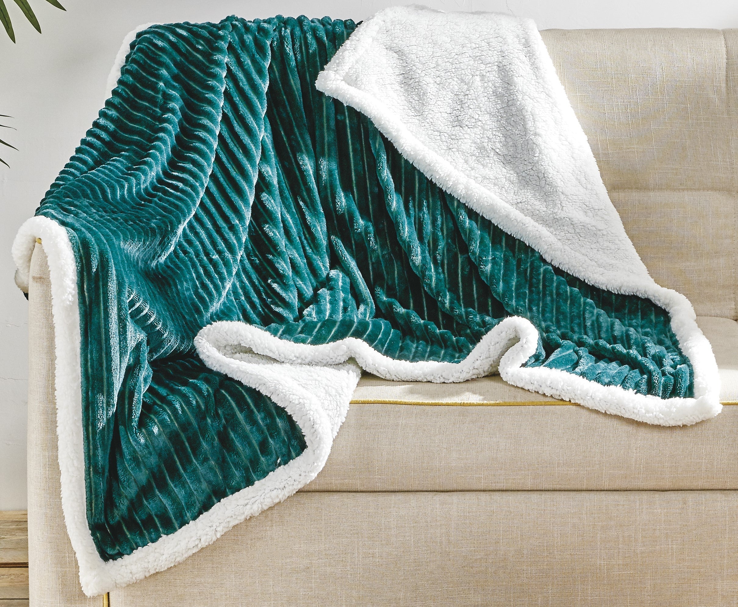 Decor&More Home Essentials Corduroy Sherpa Throw - Best Buy Furniture