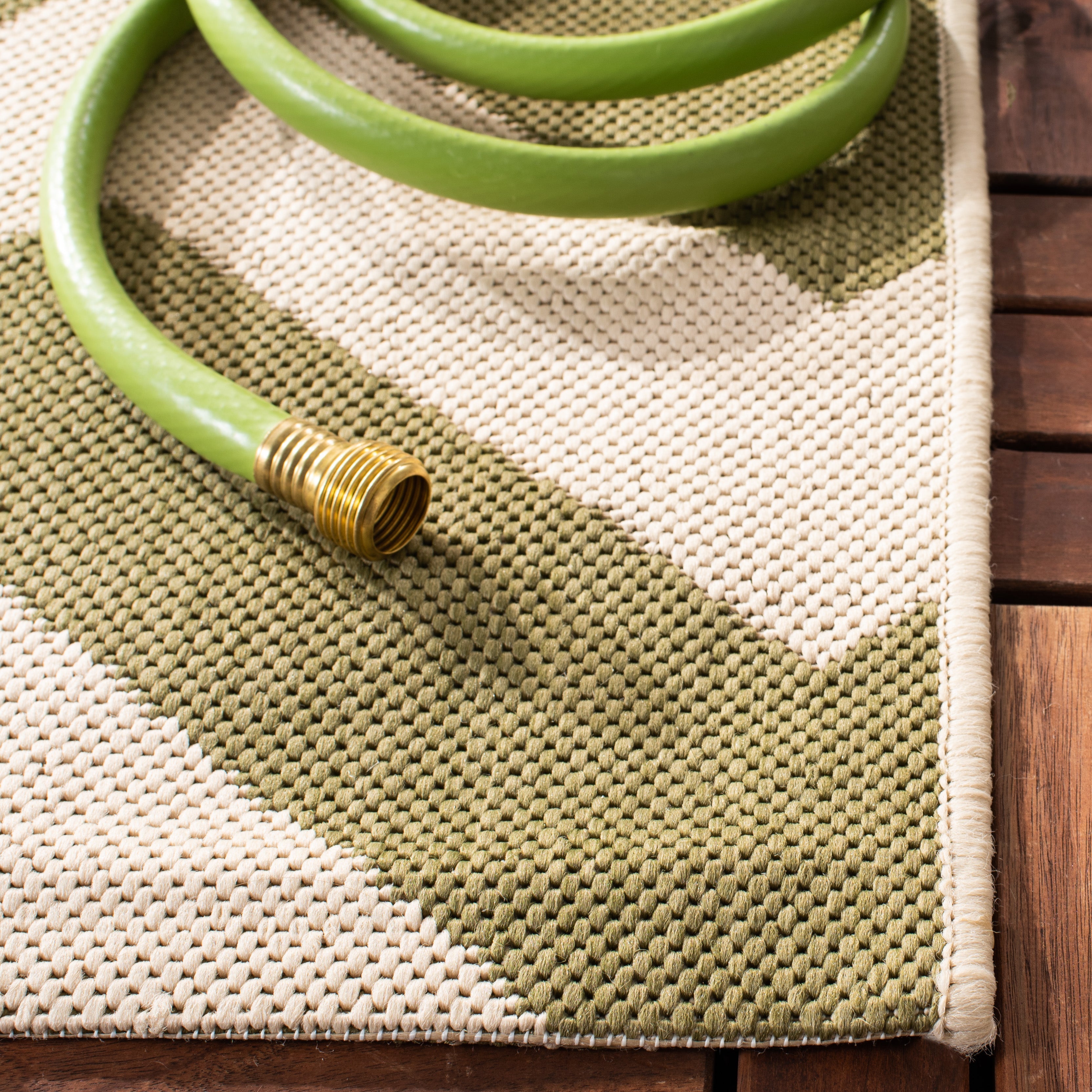 COURTYARD 6244-244 GREEN BEIGE