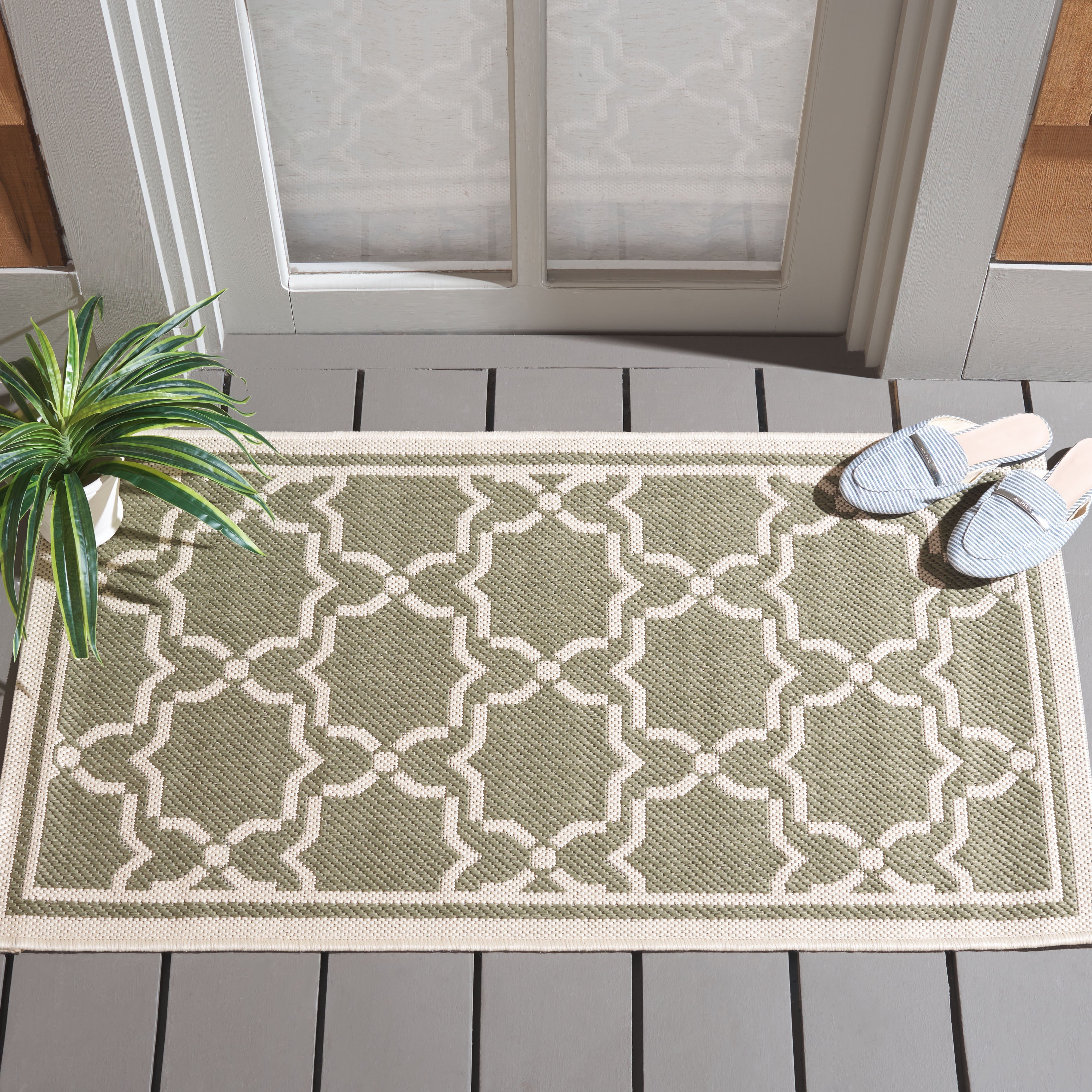 CY6916 COURTYARD GREEN BEIGE
