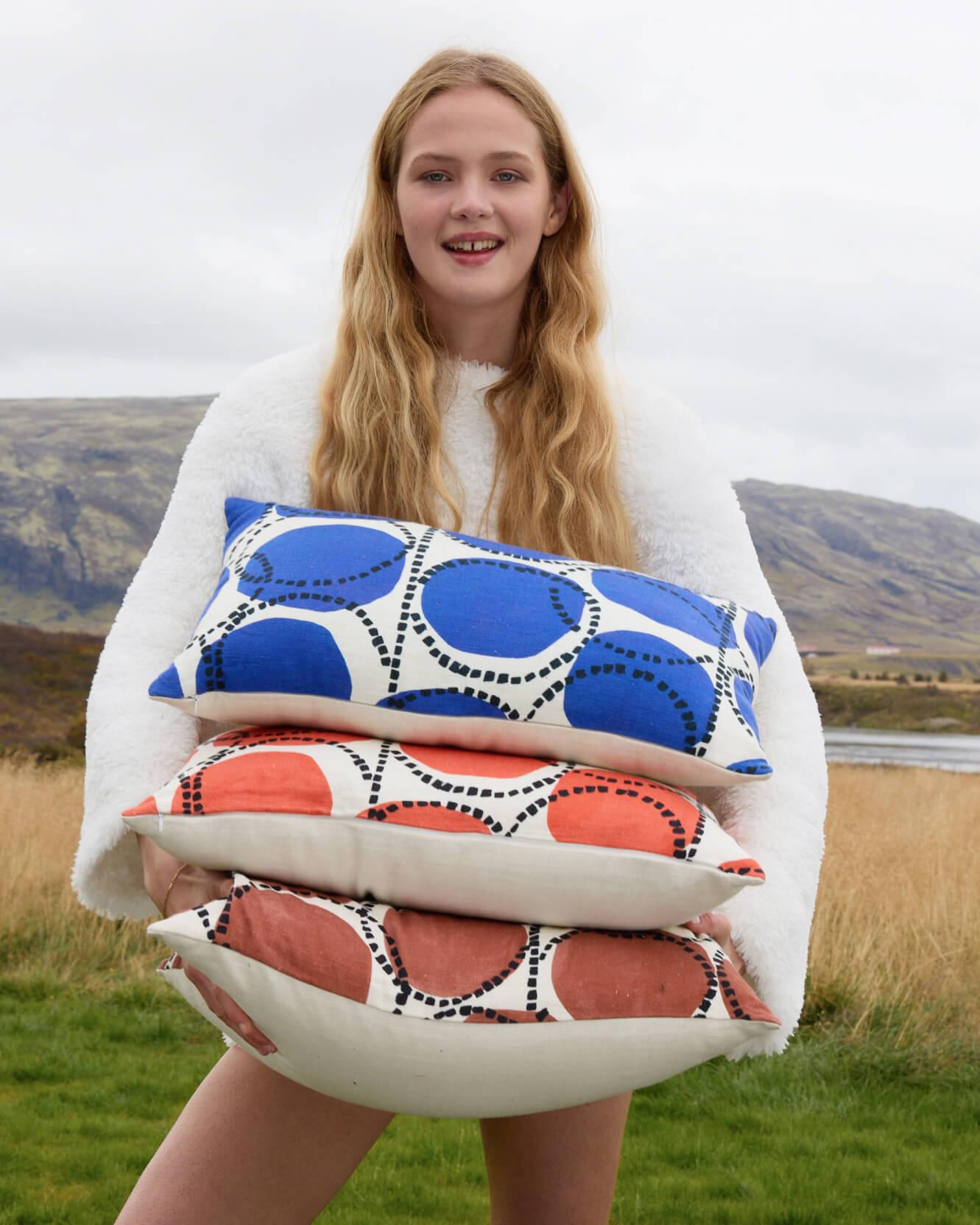 Decler Small Lumbar Pillow