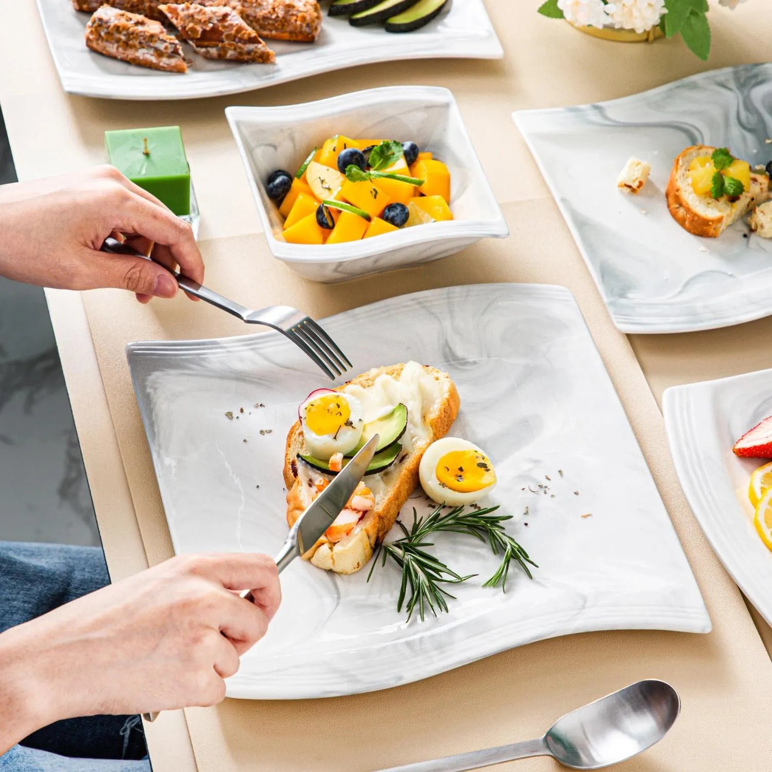 Flora 26 Piece Dinnerware Set for 6