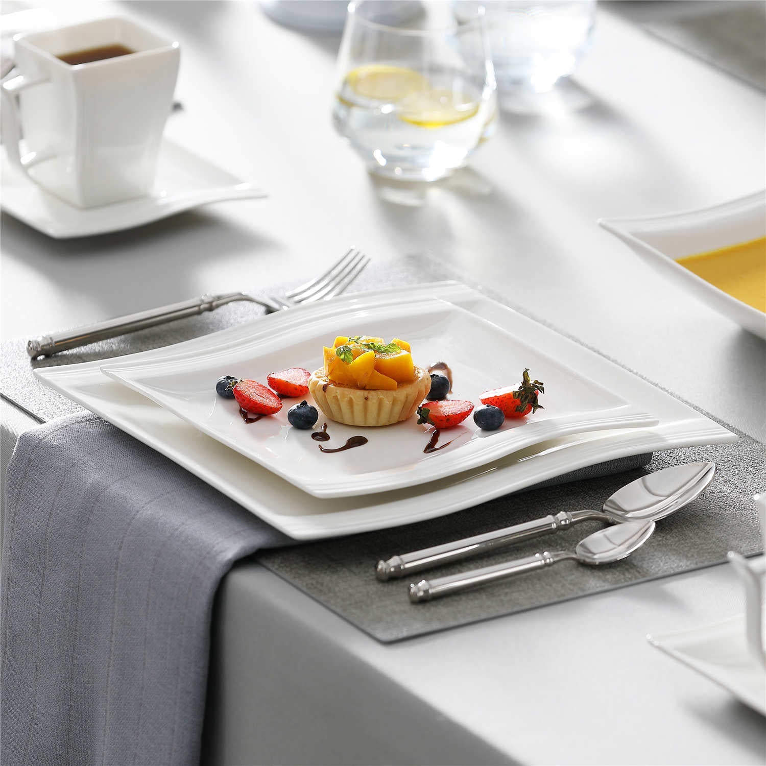 Flora Marble Blue 30 Piece Dinnerware Set