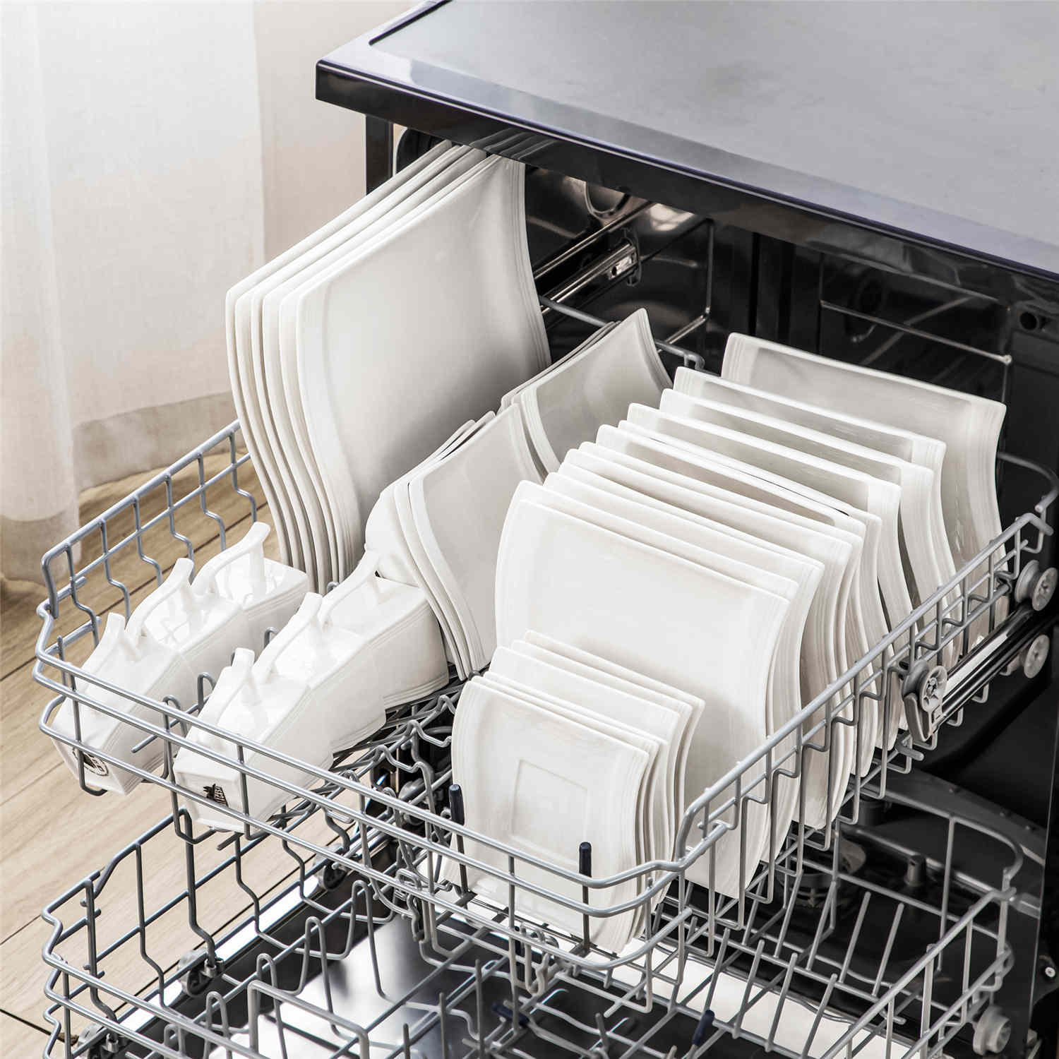 Flora 36 Piece Dinnerware Set