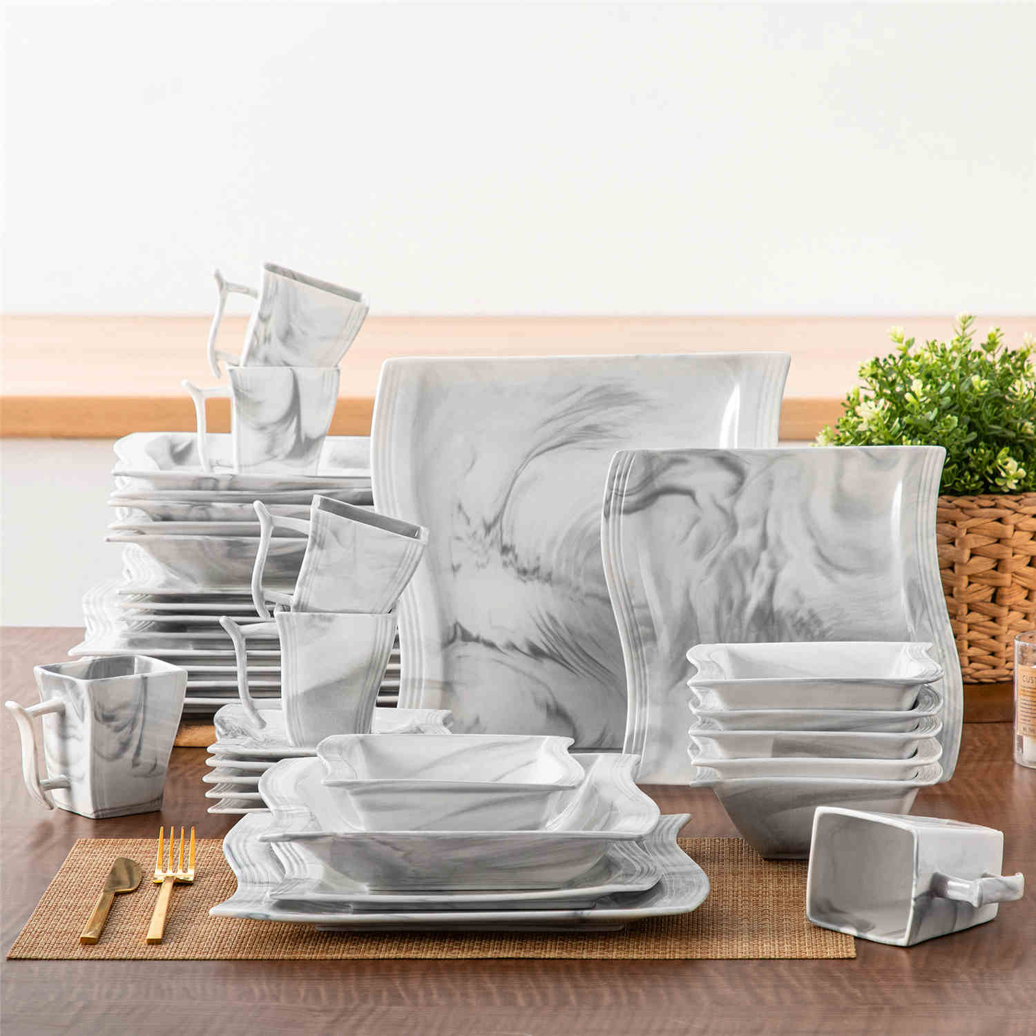 Flora 36 Piece Dinnerware Set
