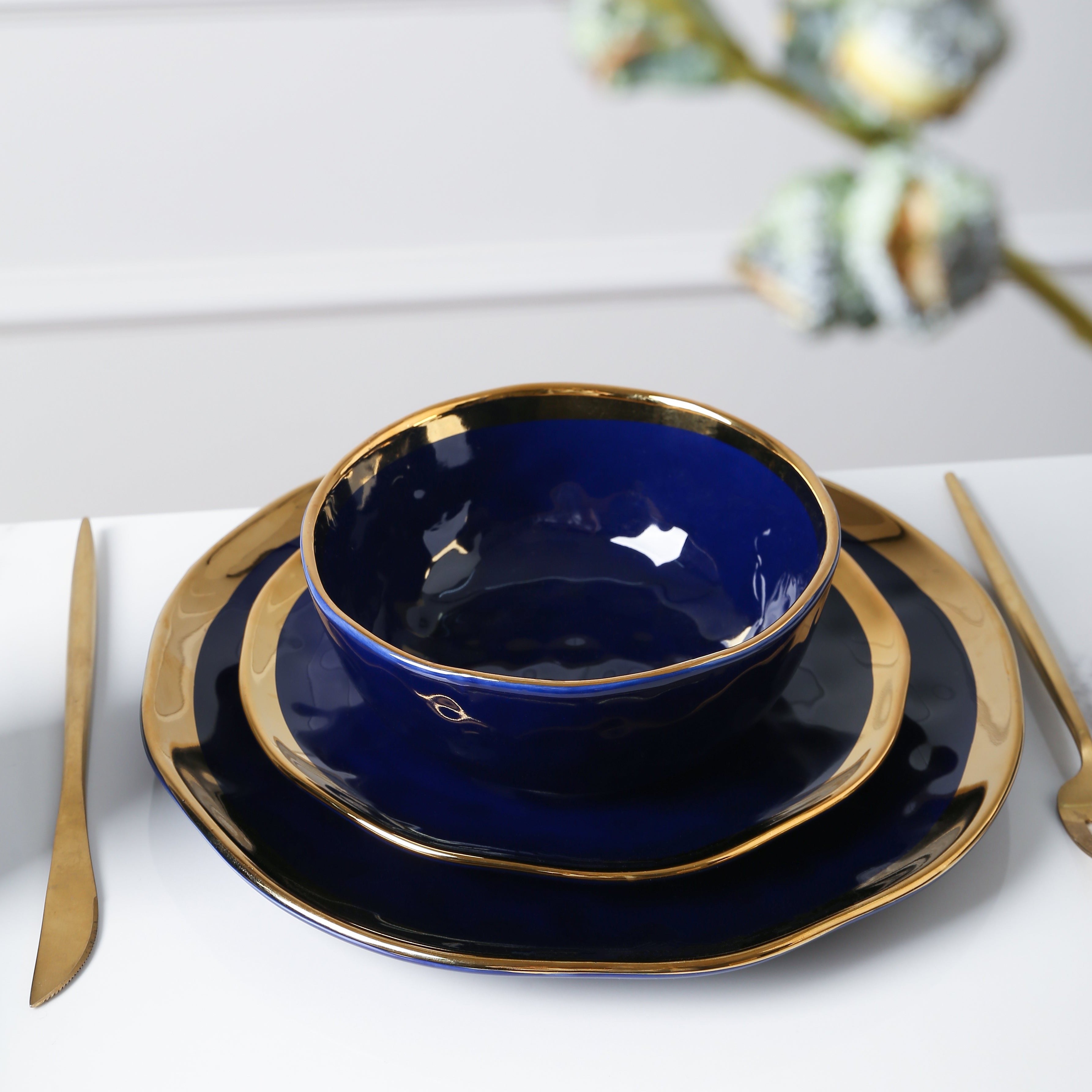 Florian Porcelain Dinnerware Set - Navy Blue