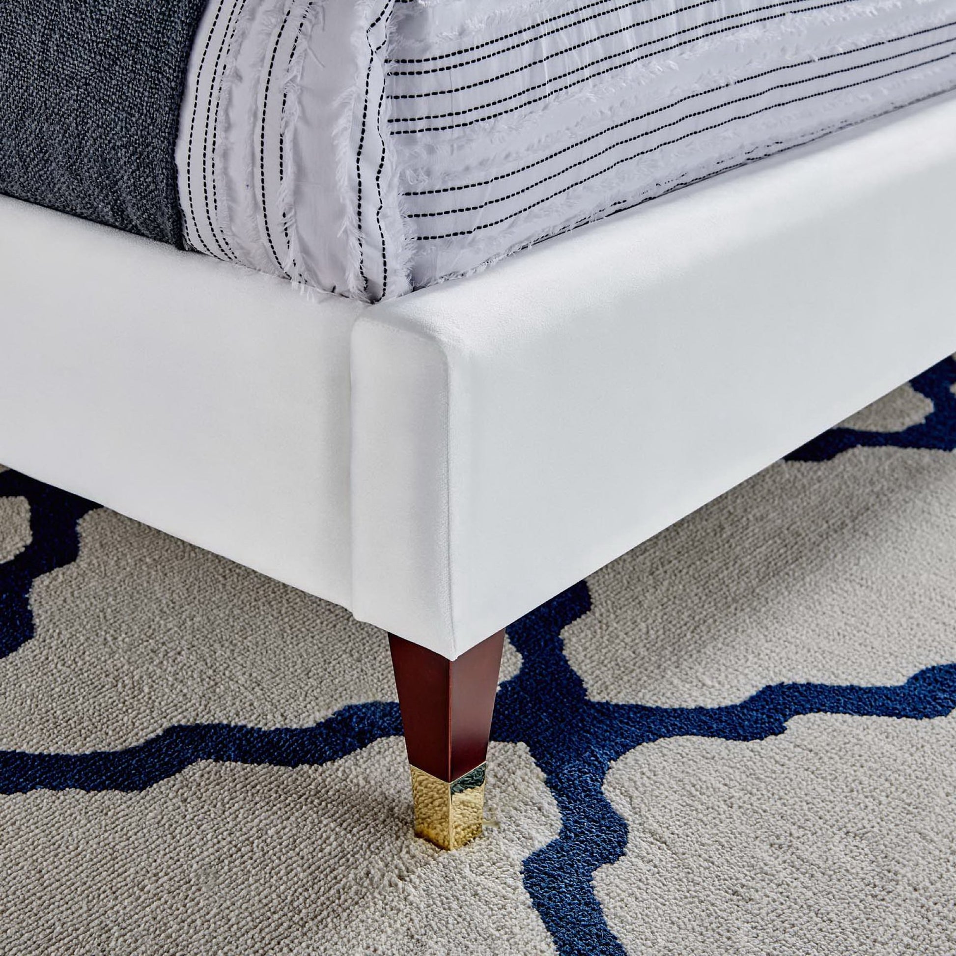 Roxanne Performance Velvet Queen Platform Bed by Modway - Best Buy Furniture