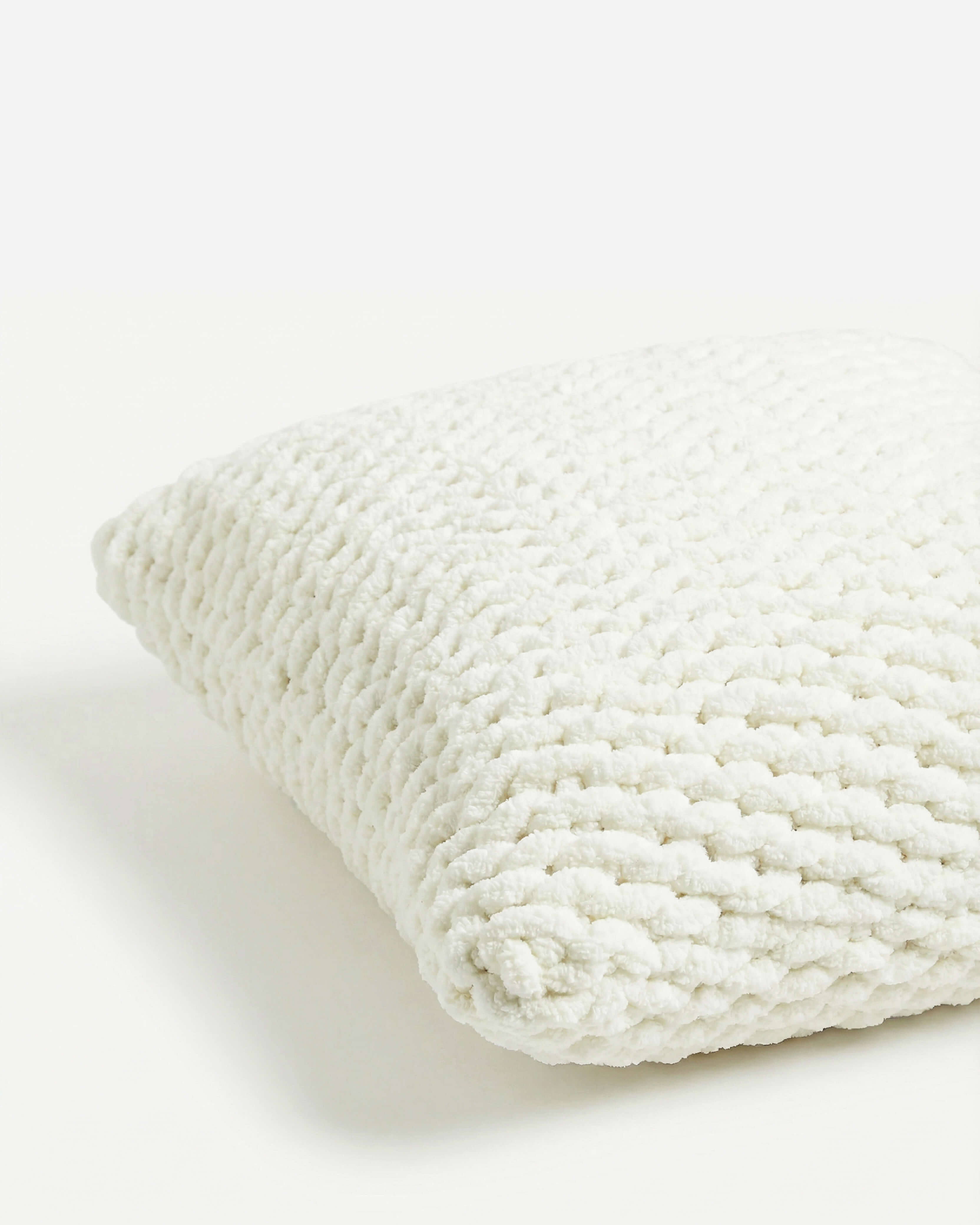 Snug Chunky Knit Throw Pillow