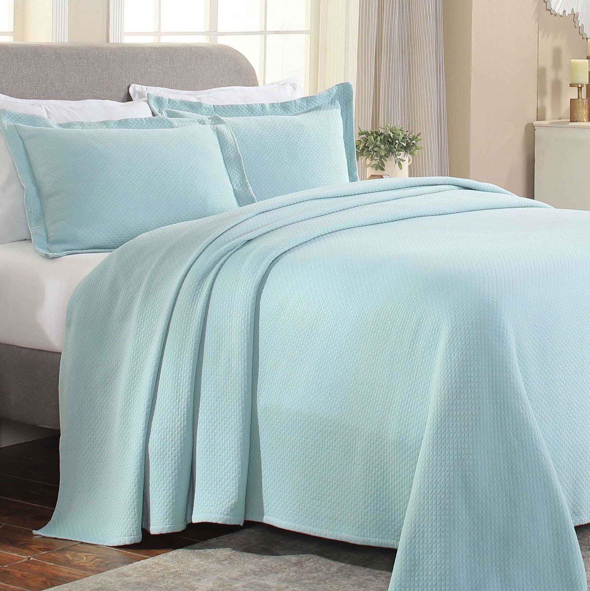 Solitaire Jacquard Matelassé Cotton Diamond Solitaire Bedspread Set - Bedspread by Superior Brand