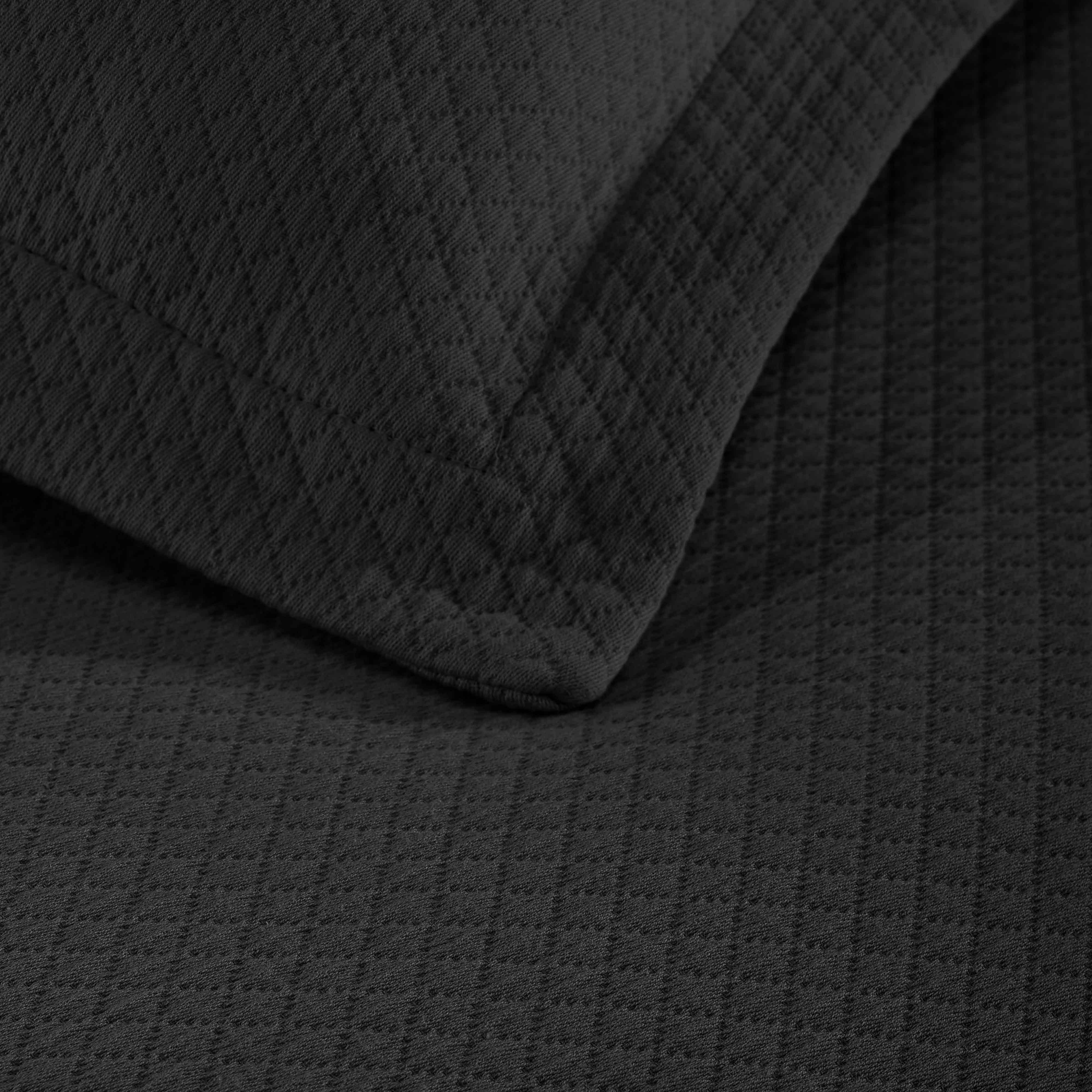 Solitaire Jacquard Matelassé Cotton Diamond Solitaire Bedspread Set - Bedspread by Superior Brand