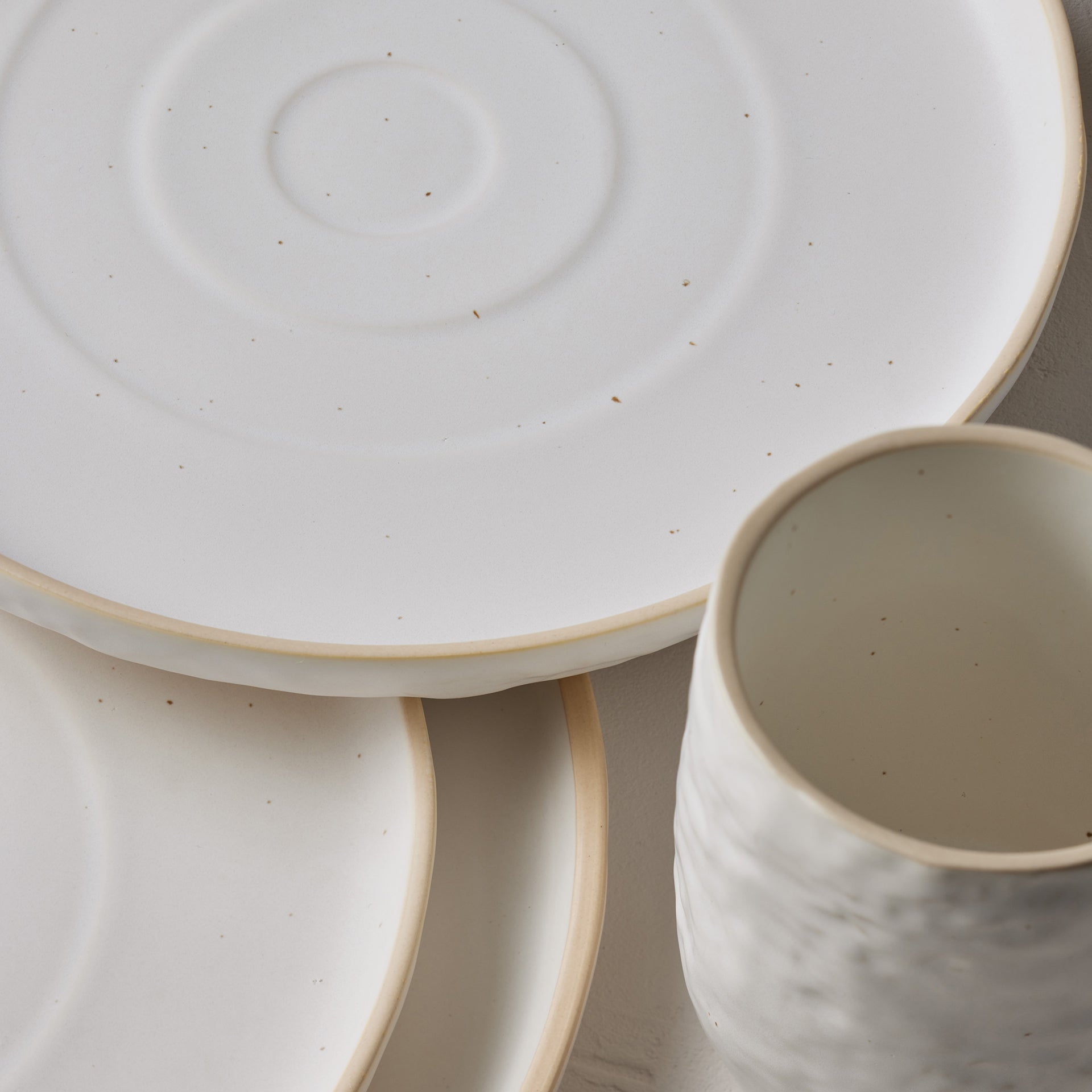 Shosai Stoneware Dinnerware Set - White Speckled