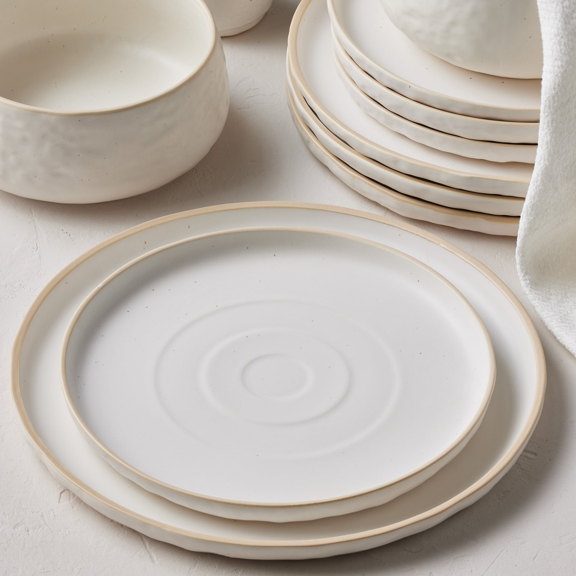 Shosai Stoneware Dinnerware Set - White Speckled